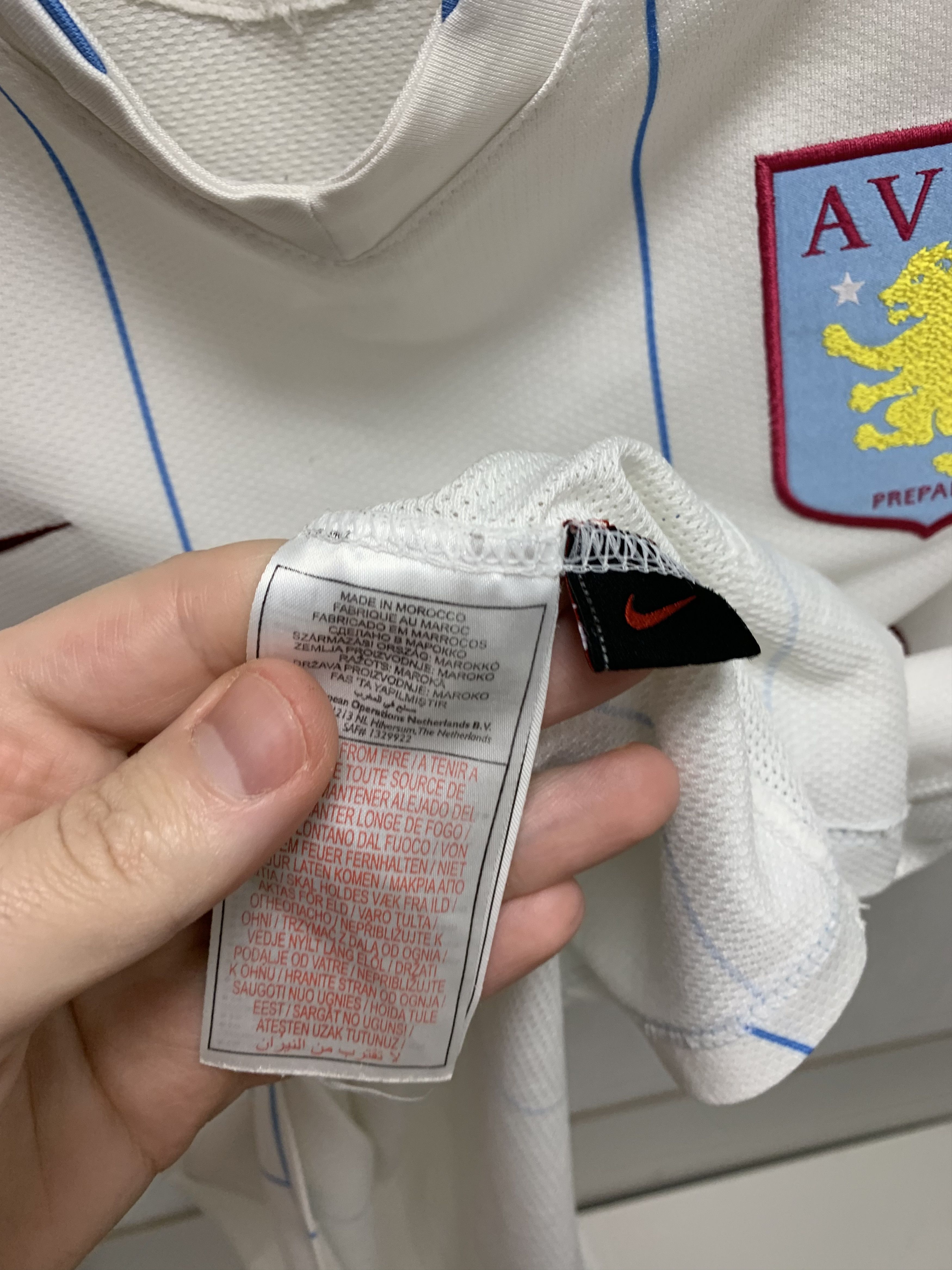 Nike Aston Villa AVFC Nike vintage soccer jersey M sz Size US M / EU 48-50 / 2 - 5 Thumbnail