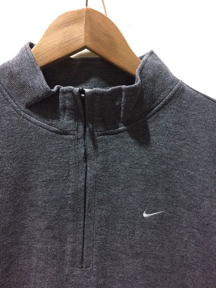 Nike Vintage nike embroided logo sweatshirt half zip Size US M / EU 48-50 / 2 - 3 Thumbnail