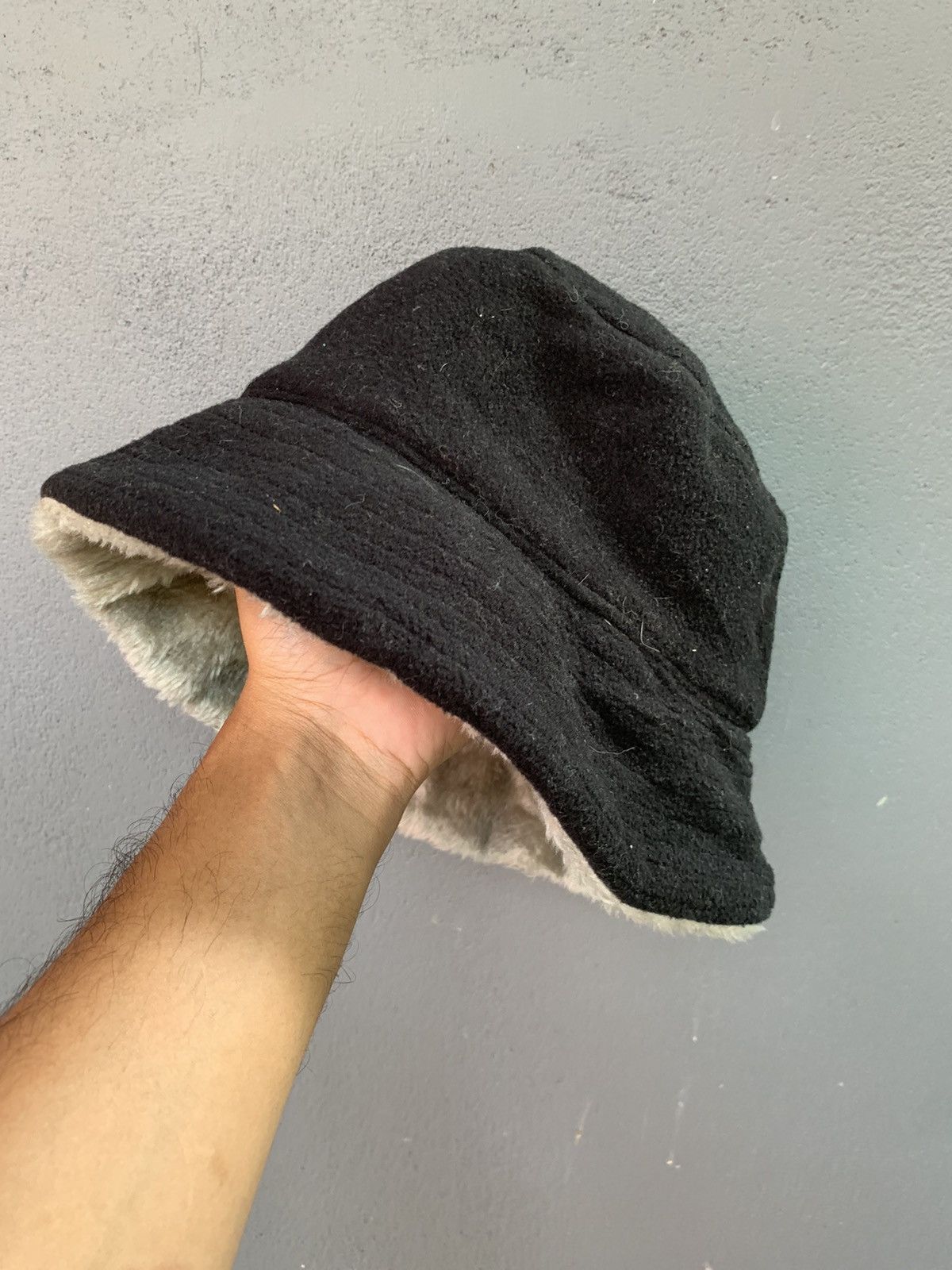 Other 💸BINDINGOFFER💸MOHAIR BUCKET HATS REVERSIBLE WHITE/BLACK Size ONE SIZE - 2 Thumbnail