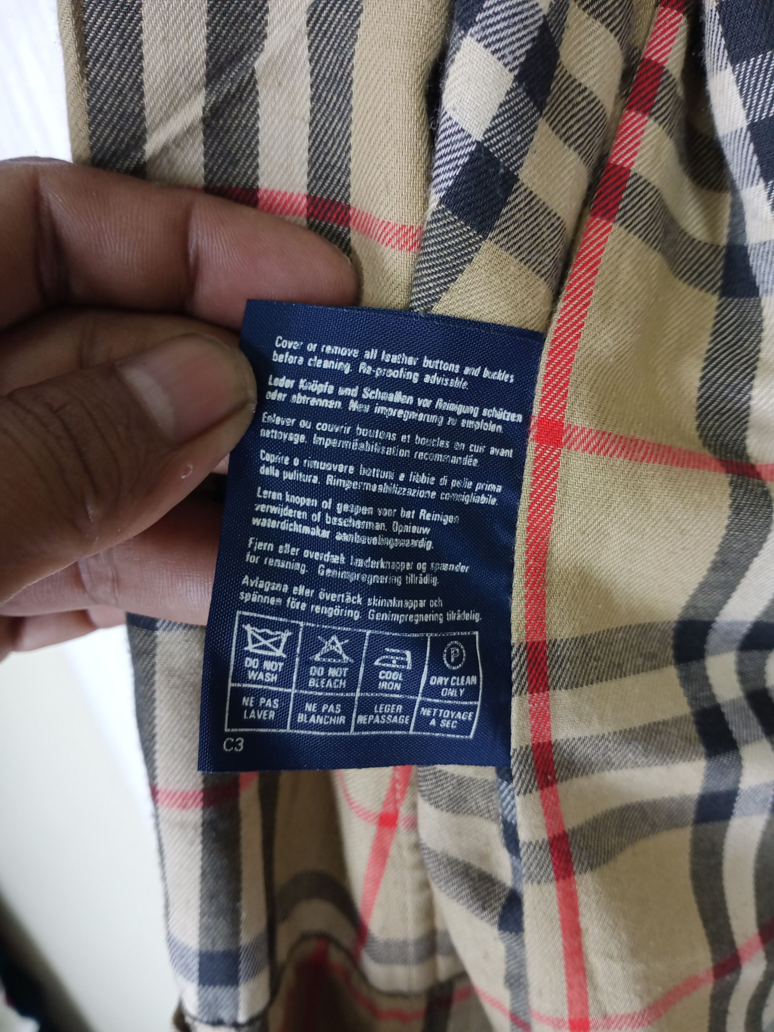 Burberry 90's Vintage Burberry's Trench Coat Made in England Size US M / EU 48-50 / 2 - 9 Thumbnail