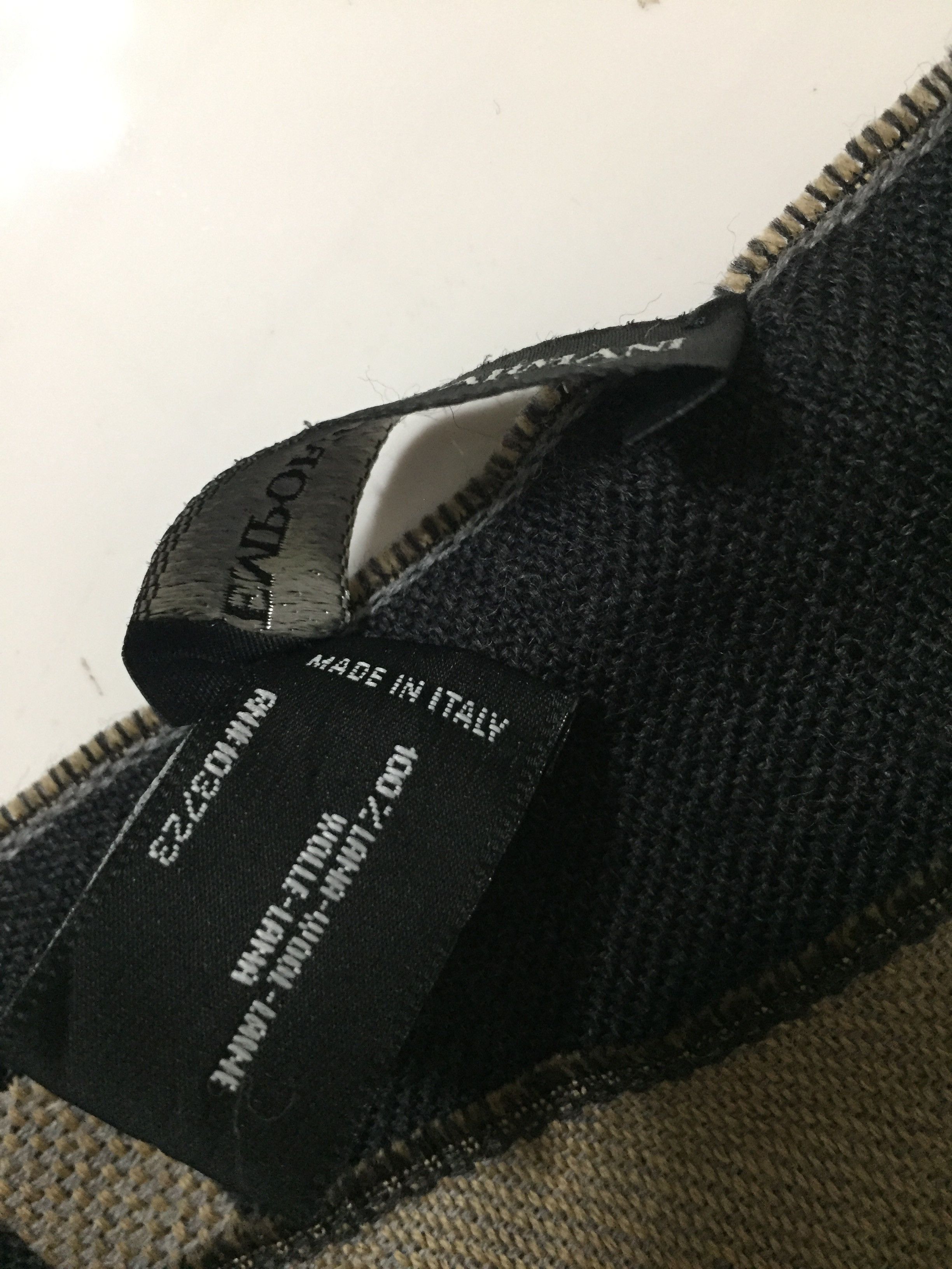 Emporio Armani Emporio Armani Scarf Muffler Wool Made In Italy Size ONE SIZE - 20 Thumbnail