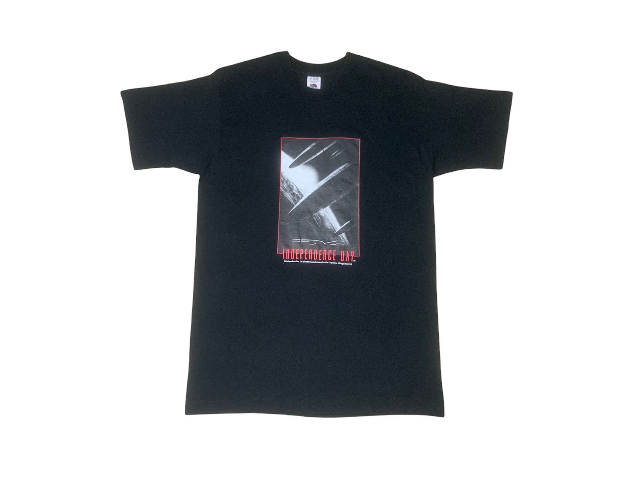 image of Movie x Vintage Independence Day Tshirt in Black, Men's (Size Medium)