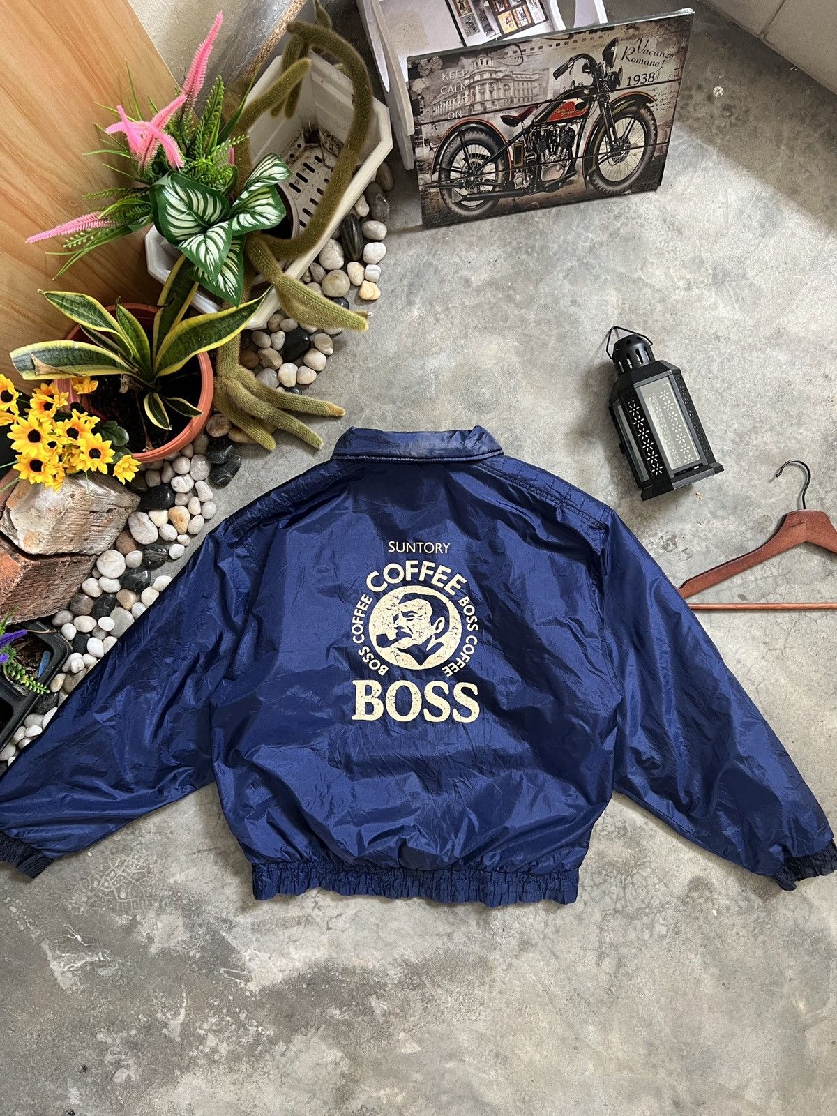 Japanese Brand × Vintage Vintage 🏴‍☠️ Suntory Boss Coffe Bomber Style Jacket Size US XL / EU 56 / 4 - 2 Thumbnail