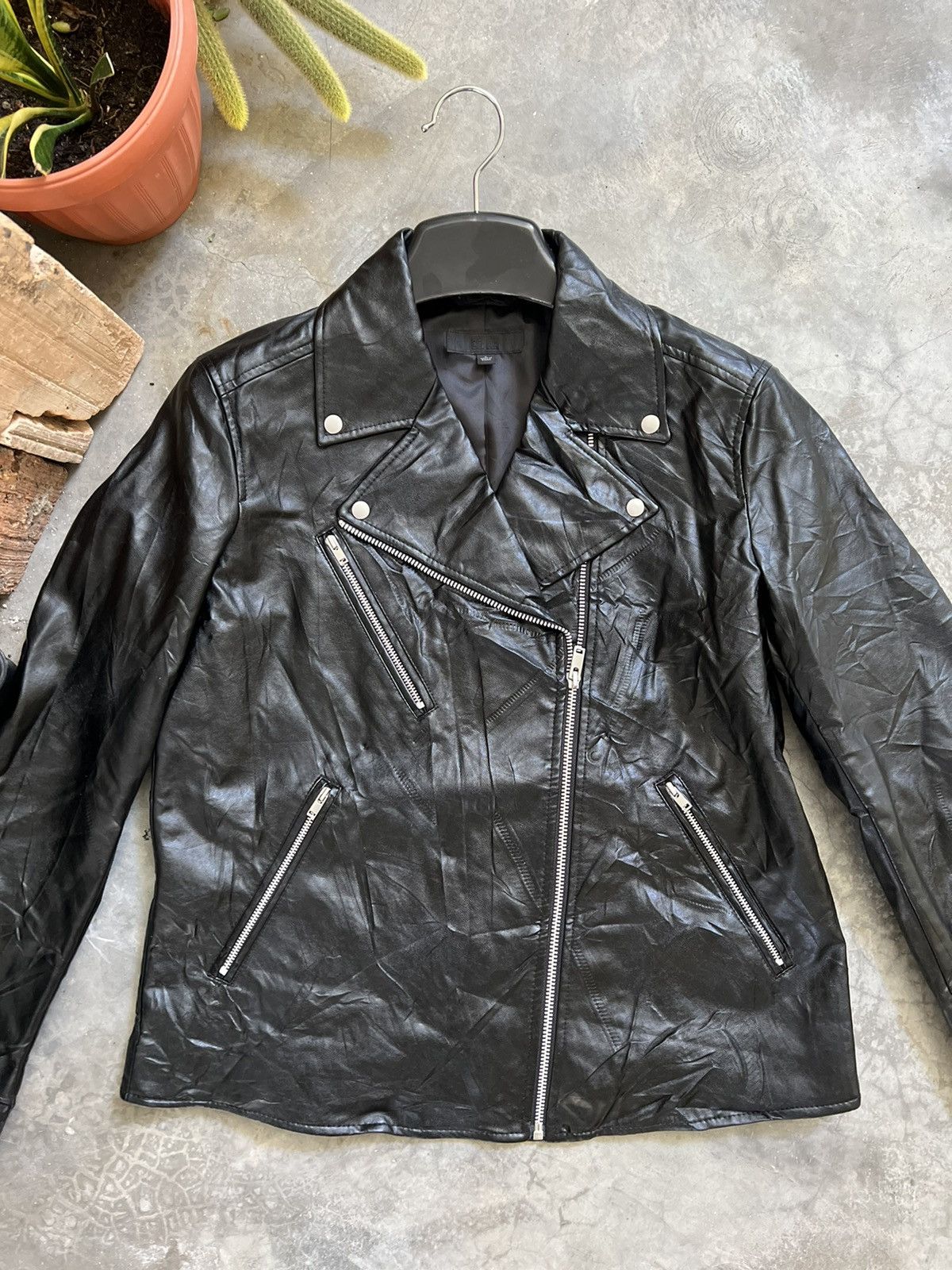Uniqlo STEALS 🖤🏴‍☠️ Uniqlo Fully Leather Jacket Size US L / EU 52-54 / 3 - 2 Thumbnail