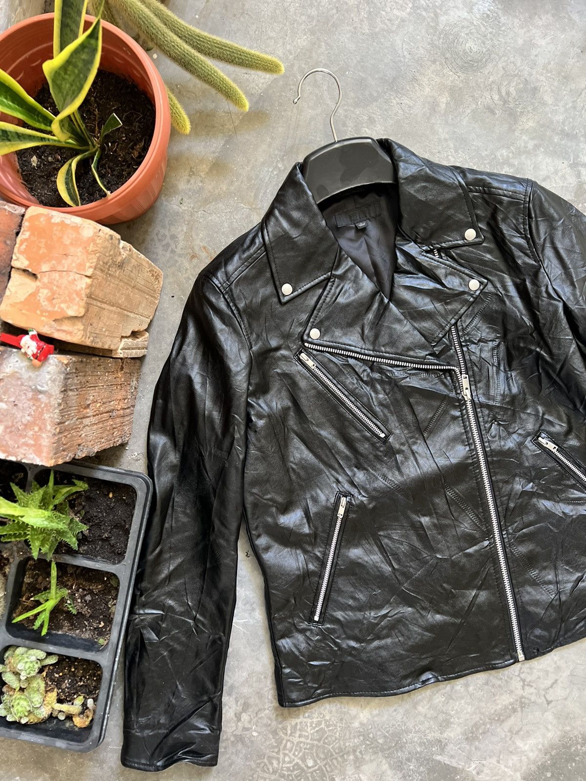Uniqlo STEALS 🖤🏴‍☠️ Uniqlo Fully Leather Jacket Size US L / EU 52-54 / 3 - 3 Thumbnail