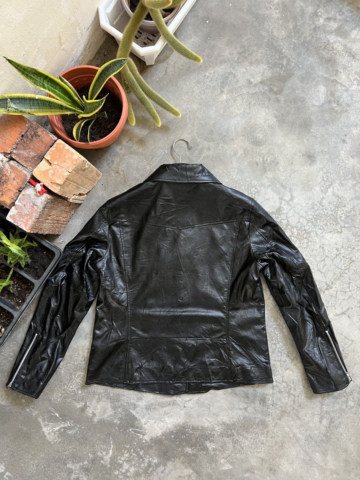 Uniqlo STEALS 🖤🏴‍☠️ Uniqlo Fully Leather Jacket Size US L / EU 52-54 / 3 - 12 Thumbnail