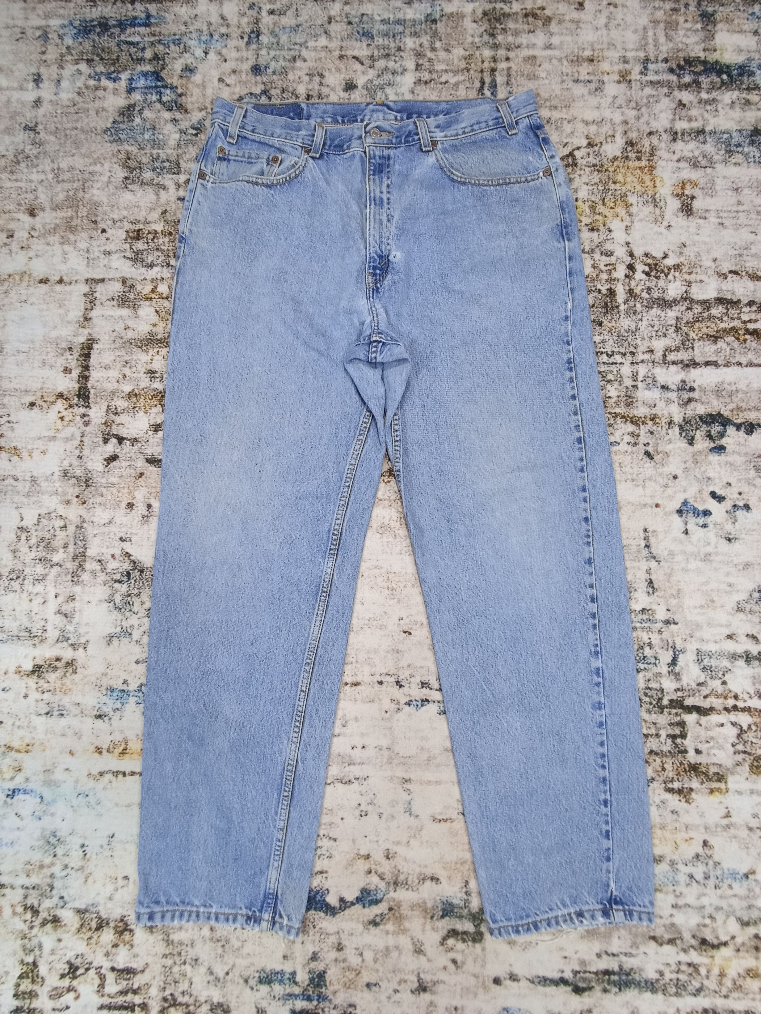 Jean × Levi's × Vintage 90s Vintage Levi's 550 Blue Wash Jeans - J106 Size US 36 / EU 52 - 1 Thumbnail
