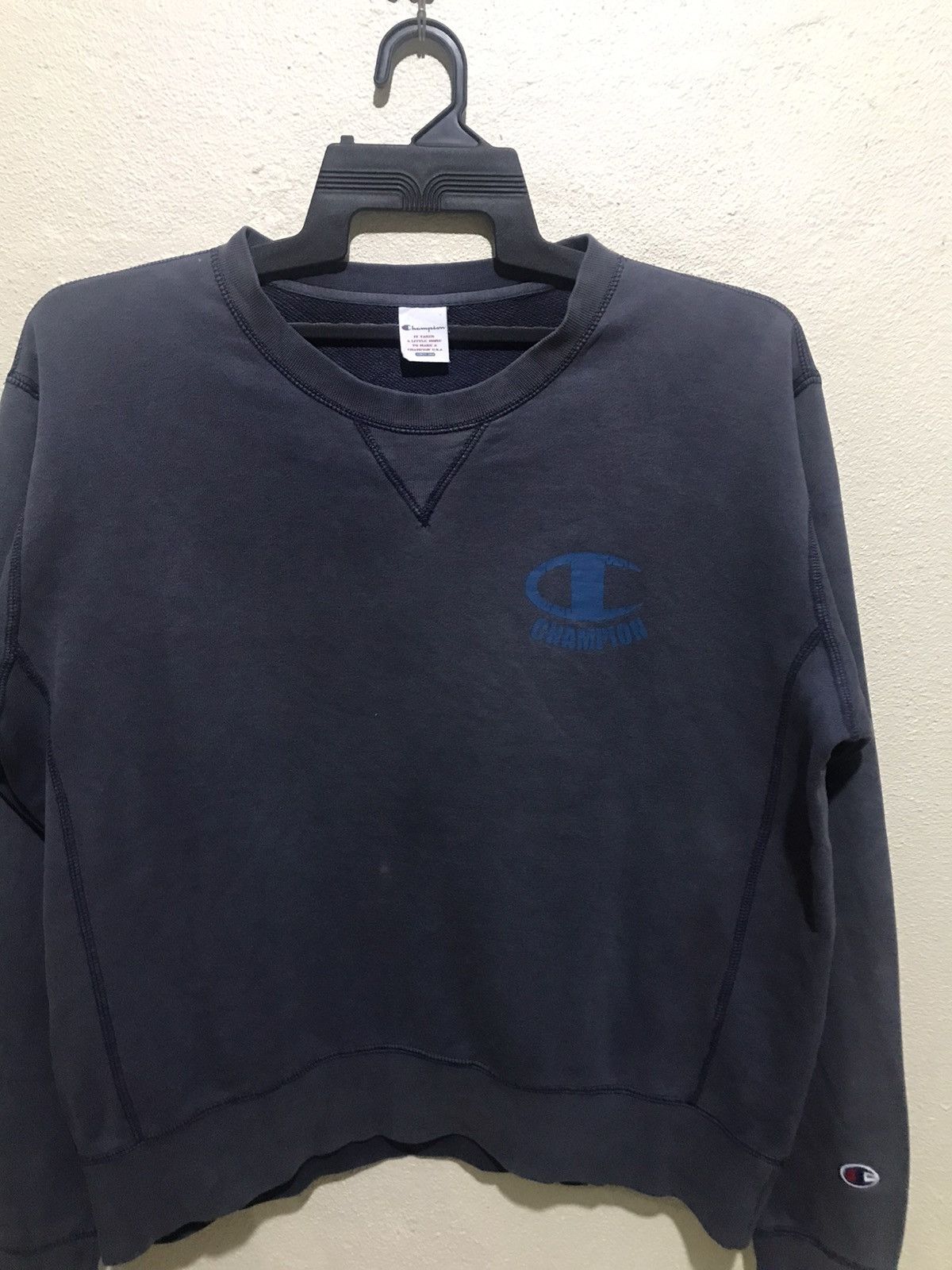 Champion Champion Sweatshirt small logo spellout size XL Size US XL / EU 56 / 4 - 4 Thumbnail