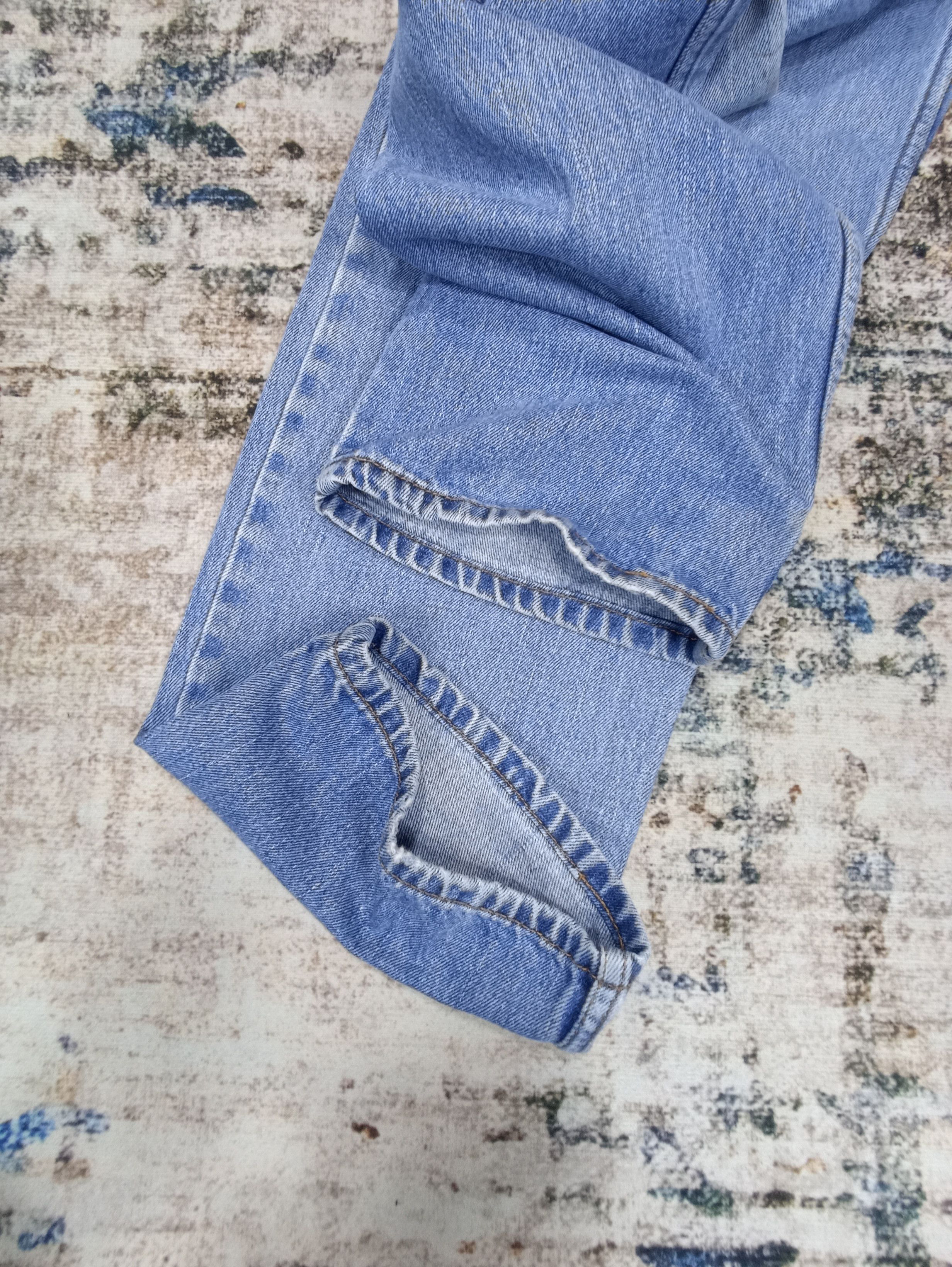 Jean × Levi's × Vintage Vintage Levis 550 Blue Wash Jeans - J102 Size US 33 - 7 Thumbnail