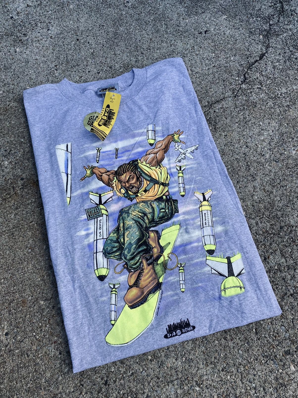 Vintage Vintage 90s Da City Bomb NYC Comic Tee Size US XXL / EU 58 / 5 - 1 Thumbnail