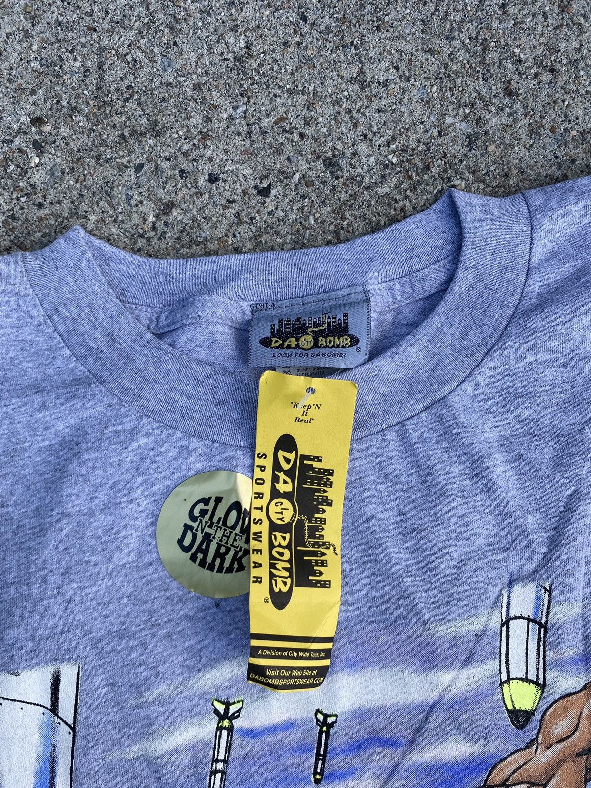 Vintage Vintage 90s Da City Bomb NYC Comic Tee Size US XXL / EU 58 / 5 - 3 Thumbnail