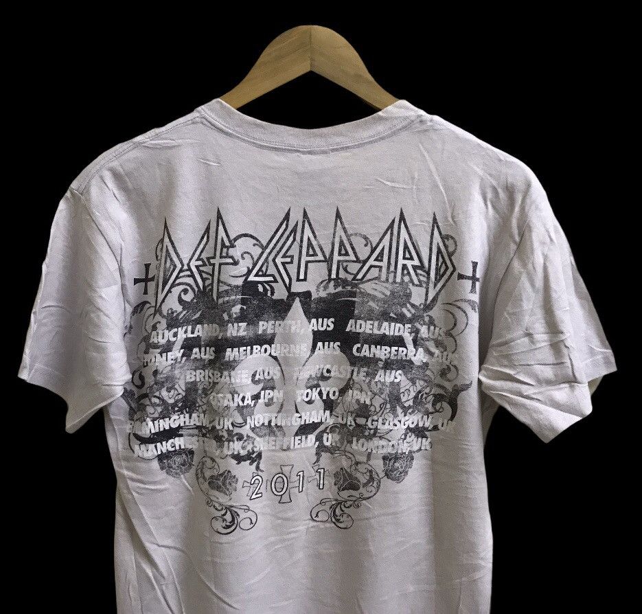 Band Tees 2011 def leppard band tees Size US S / EU 44-46 / 1 - 6 Thumbnail