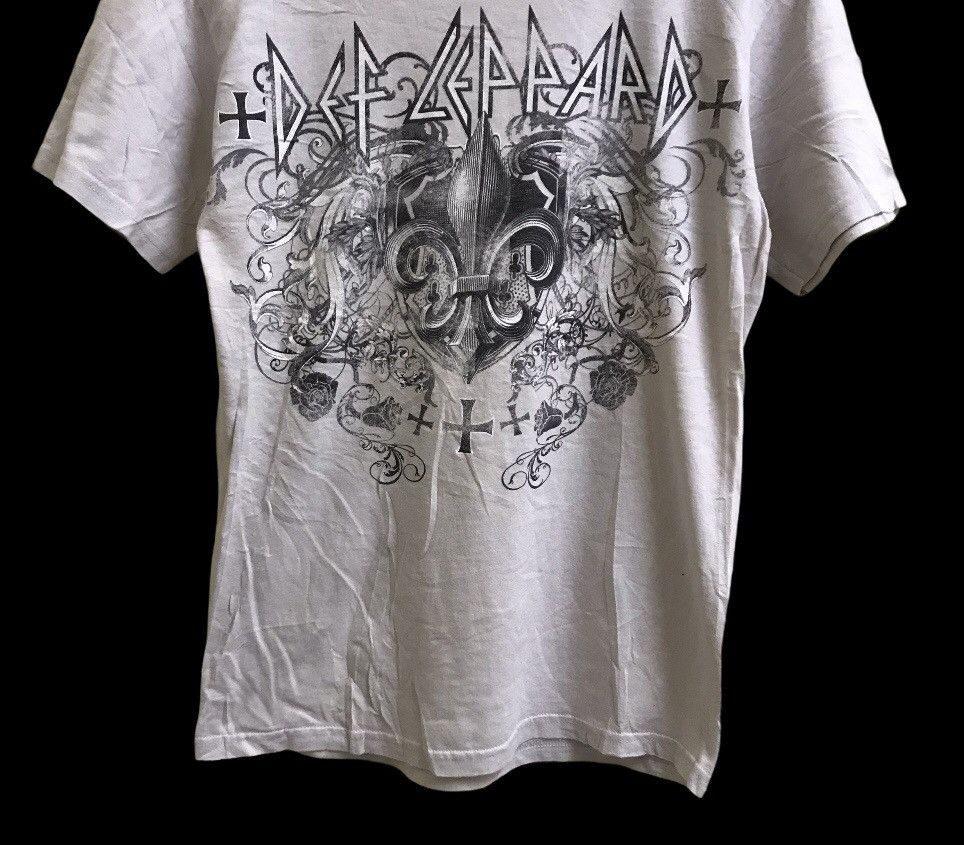 Band Tees 2011 def leppard band tees Size US S / EU 44-46 / 1 - 3 Thumbnail