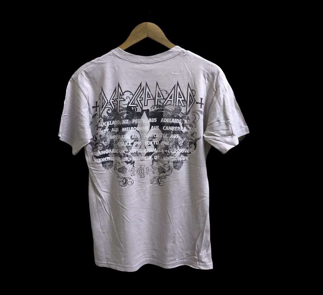 Band Tees 2011 def leppard band tees Size US S / EU 44-46 / 1 - 5 Thumbnail
