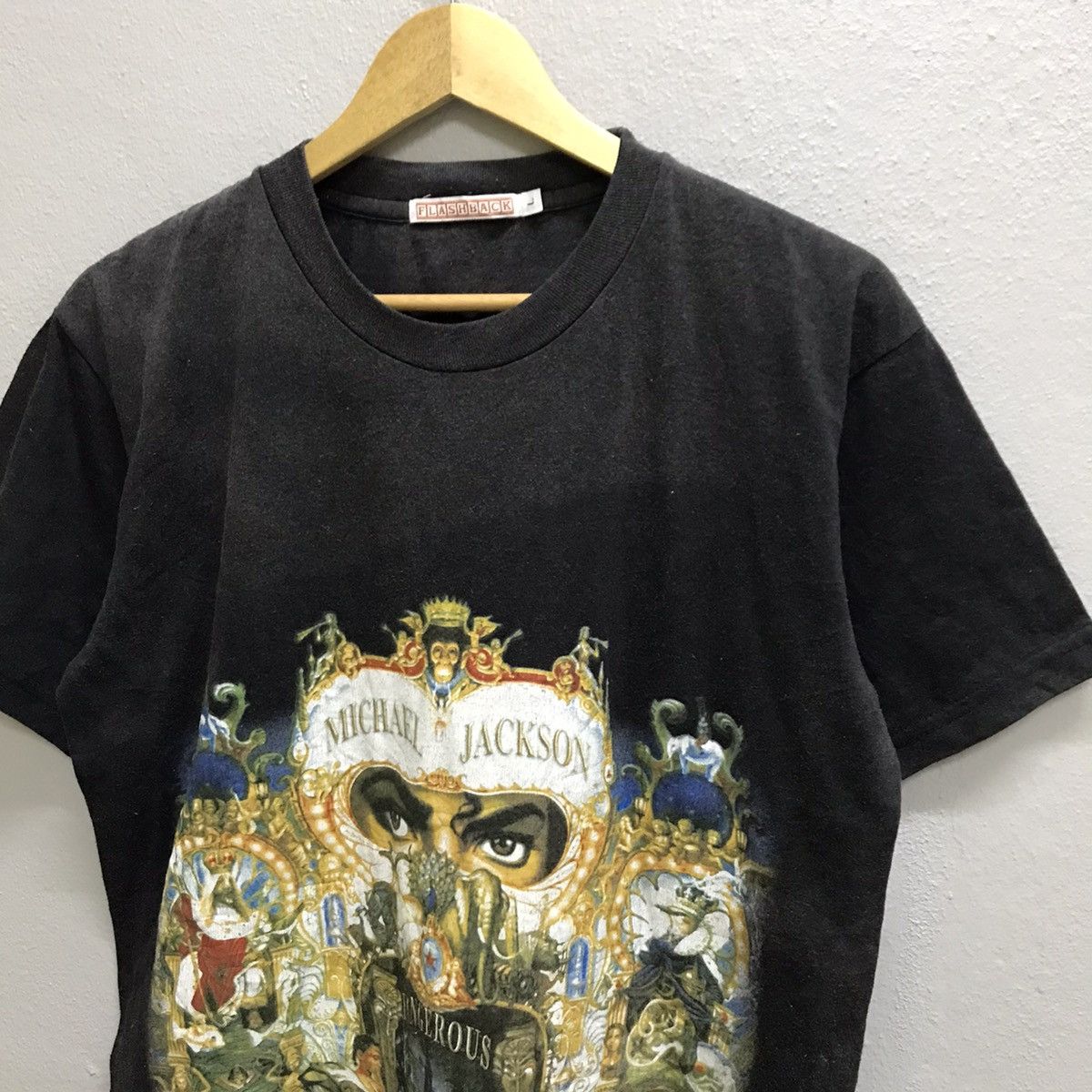 Band Tees Sun faded 🔥Michael jackson Tshirt Size US M / EU 48-50 / 2 - 6 Thumbnail