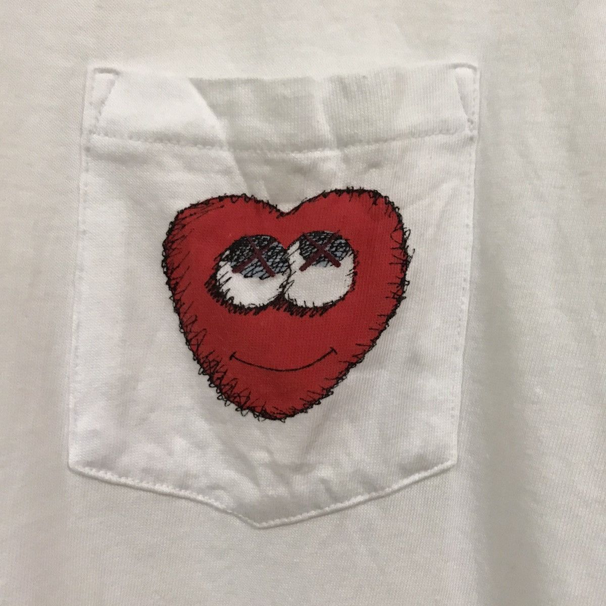 Kaws × Uniqlo Sesame Street Elmo Pocket Tee Size US L / EU 52-54 / 3 - 5 Thumbnail