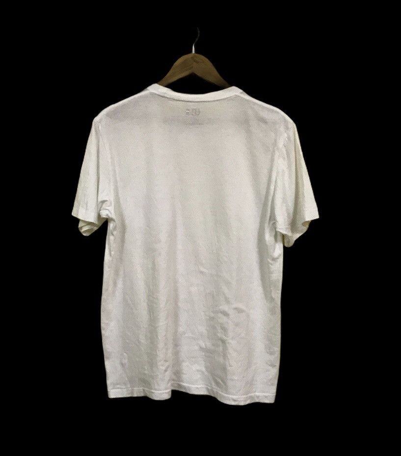 Kaws × Uniqlo Sesame Street Elmo Pocket Tee Size US L / EU 52-54 / 3 - 2 Thumbnail
