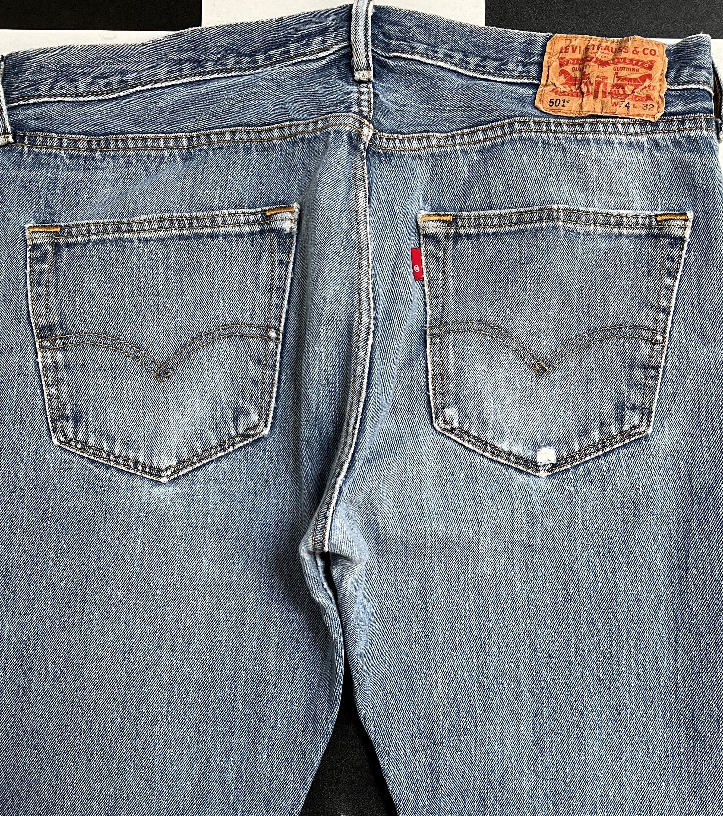 Levi's × Vintage Vintage Levi's 501 Denim Jeans L102 Size US 35 - 8 Thumbnail