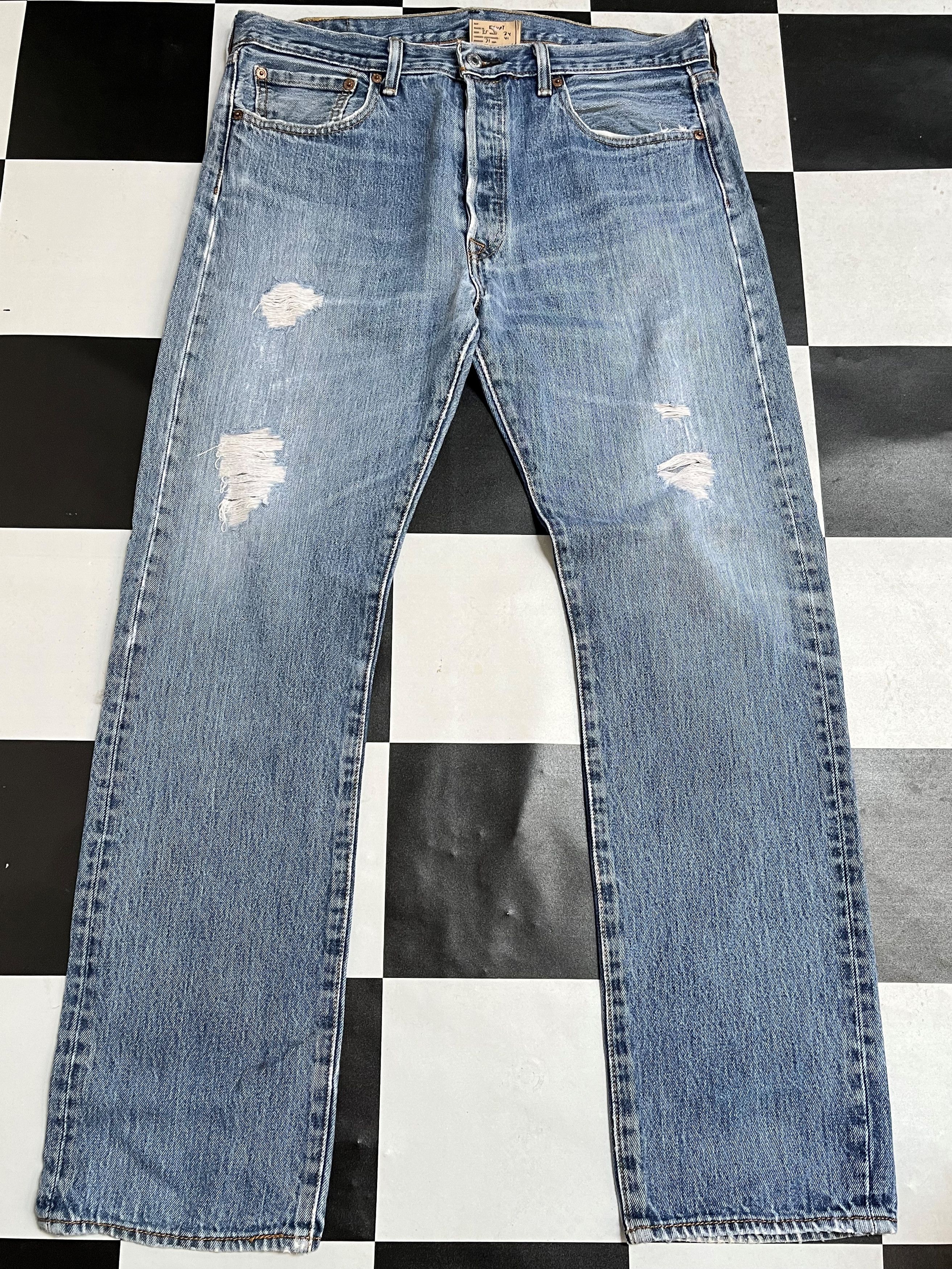 Vintage Levi's 501 Denim Jeans L102