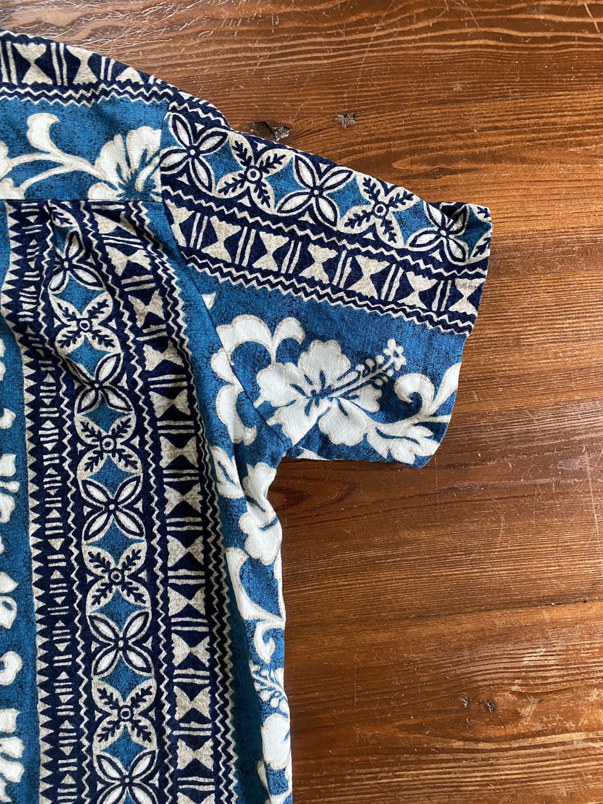 Vintage Vintage 80’s RJC Tribal Hibiscus Blue Hawaiian Button Up Size US XL / EU 56 / 4 - 9 Thumbnail