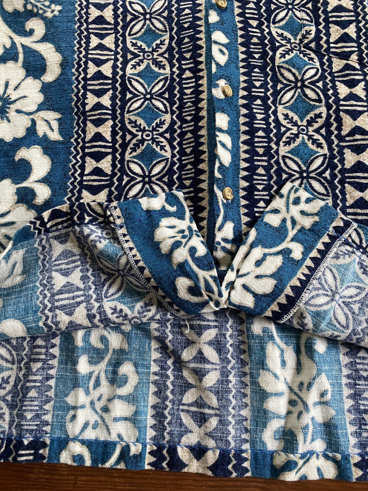Vintage Vintage 80’s RJC Tribal Hibiscus Blue Hawaiian Button Up Size US XL / EU 56 / 4 - 4 Thumbnail