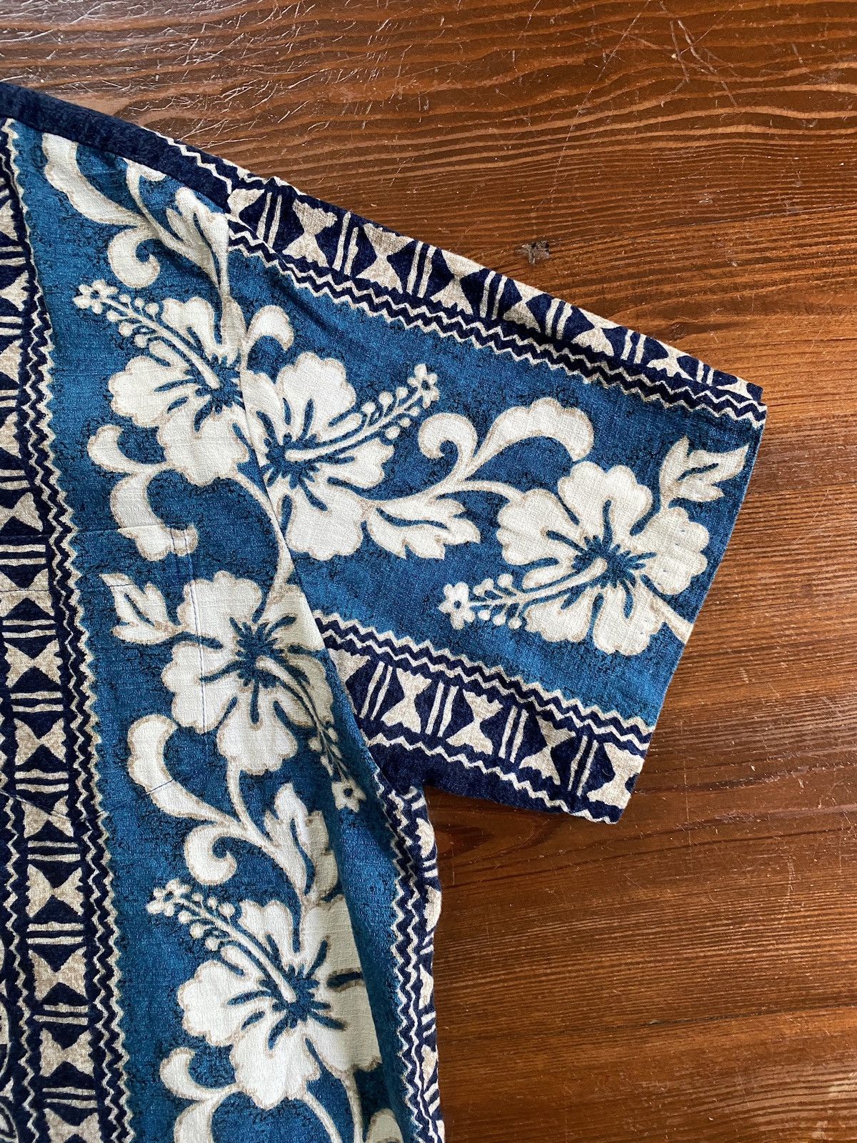 Vintage Vintage 80’s RJC Tribal Hibiscus Blue Hawaiian Button Up Size US XL / EU 56 / 4 - 5 Thumbnail