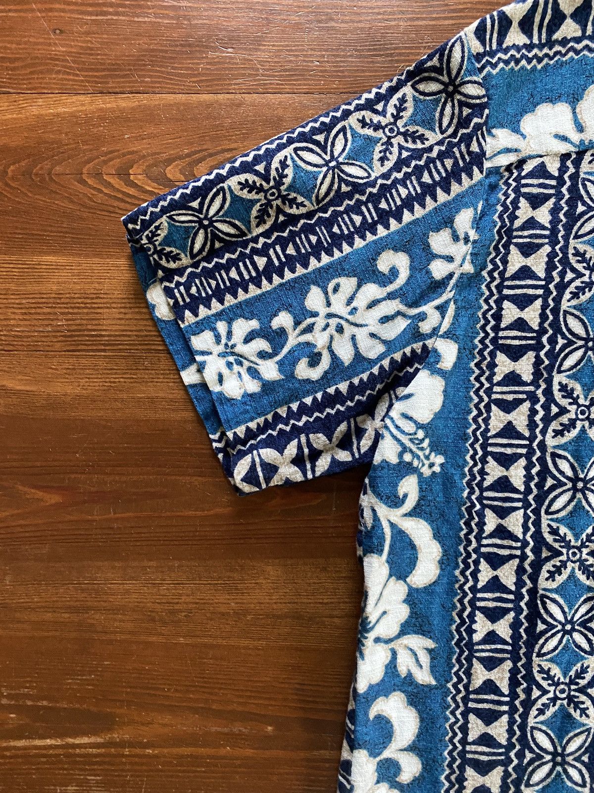 Vintage Vintage 80’s RJC Tribal Hibiscus Blue Hawaiian Button Up Size US XL / EU 56 / 4 - 10 Thumbnail