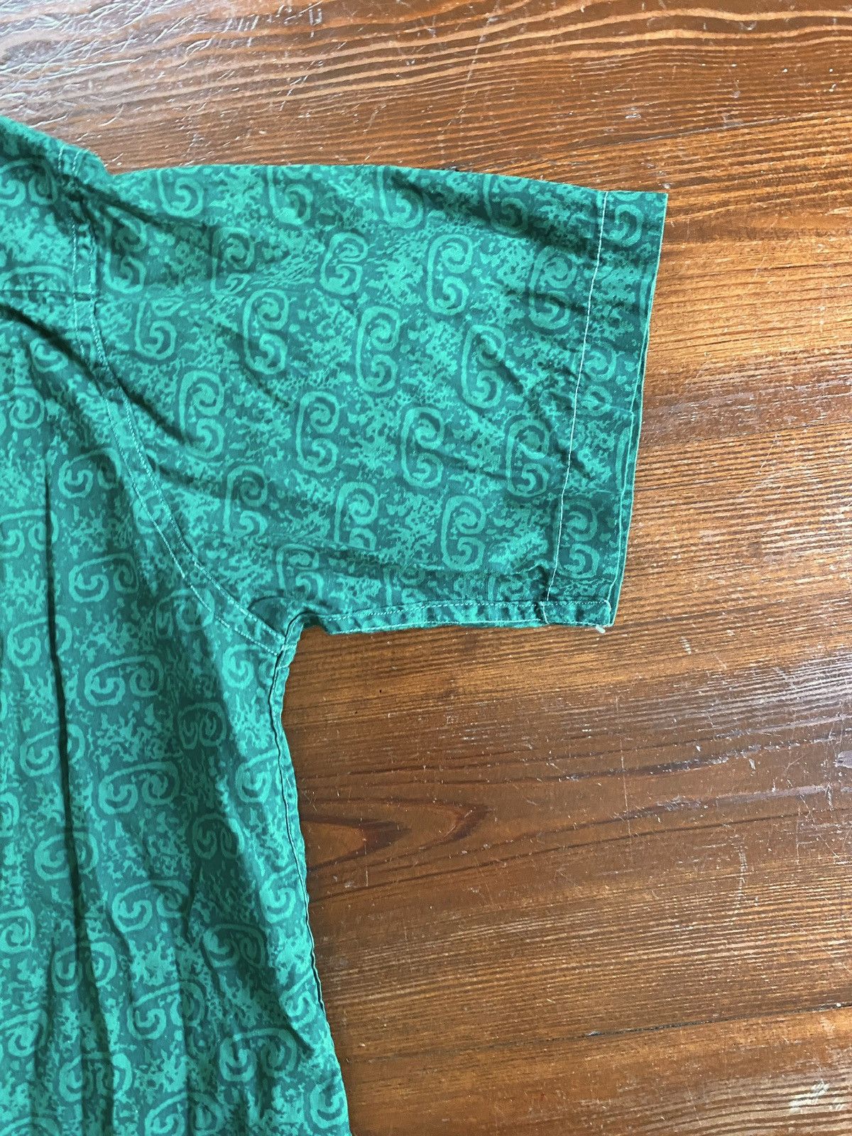 Vintage Vintage 60’s Jim Tillett Green Tribal Hawaiian Style Shirt Size US XL / EU 56 / 4 - 10 Thumbnail
