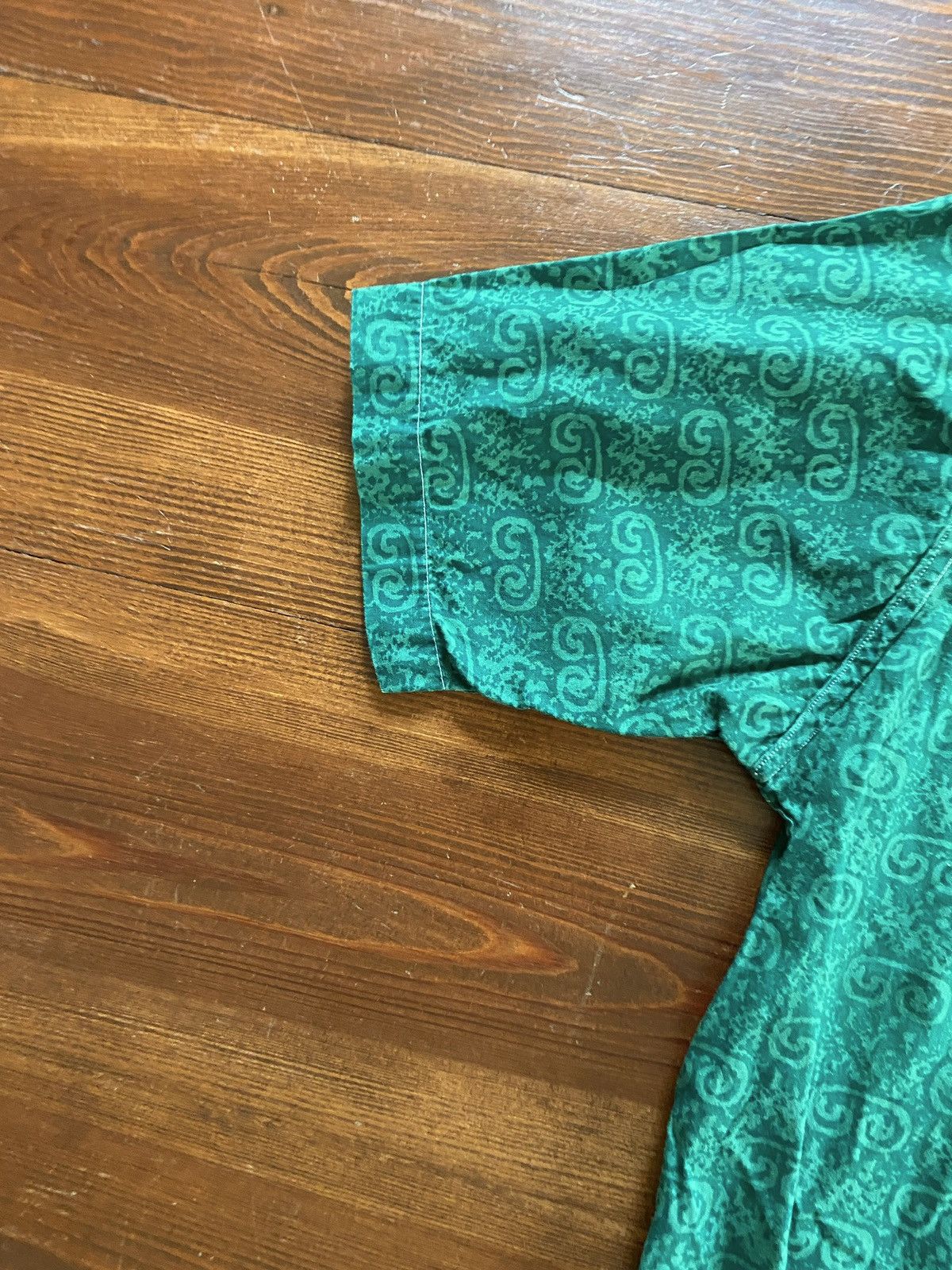 Vintage Vintage 60’s Jim Tillett Green Tribal Hawaiian Style Shirt Size US XL / EU 56 / 4 - 11 Thumbnail
