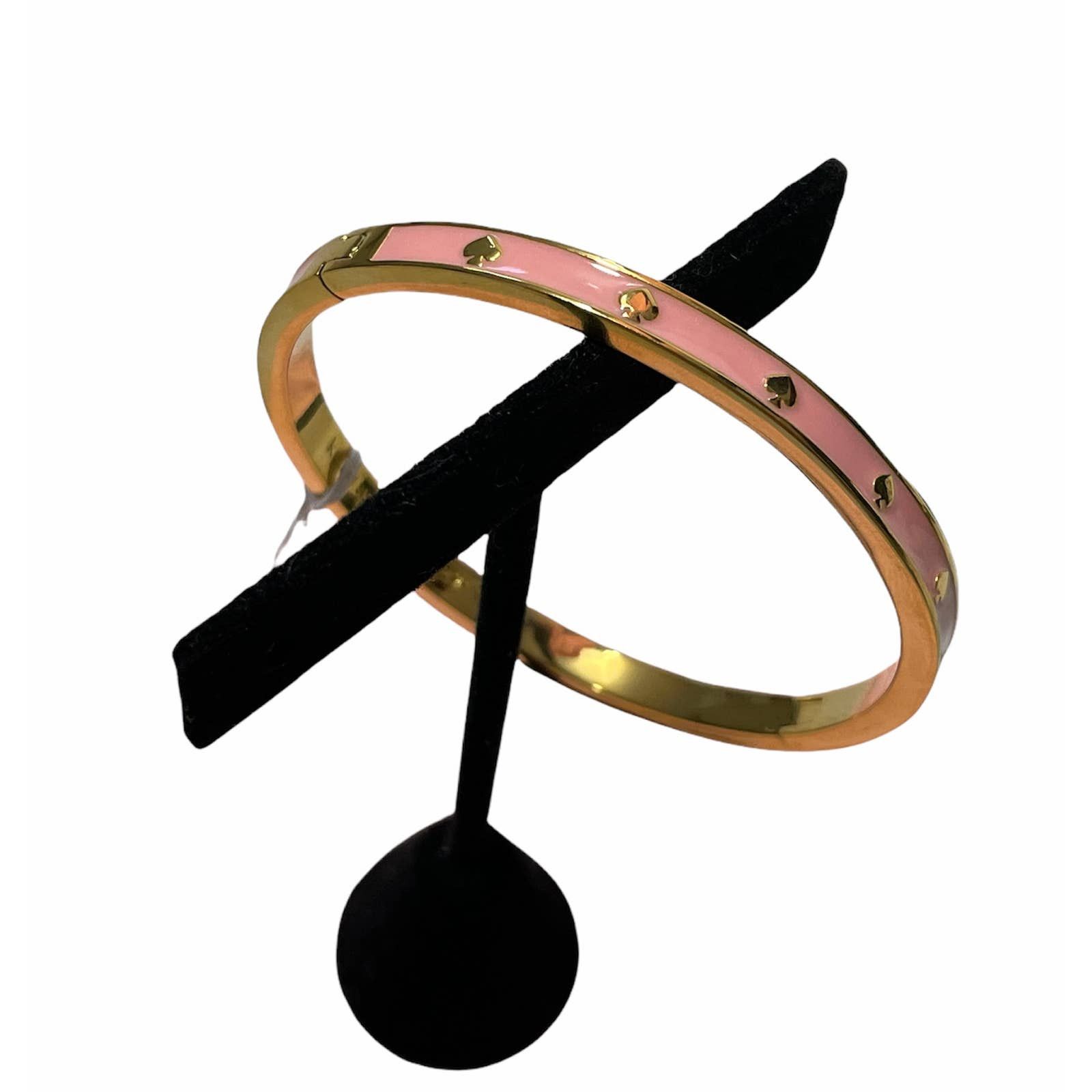 Kate Spade Kate Spade Spot The Spade Enamel Hinged Bracelet light pink