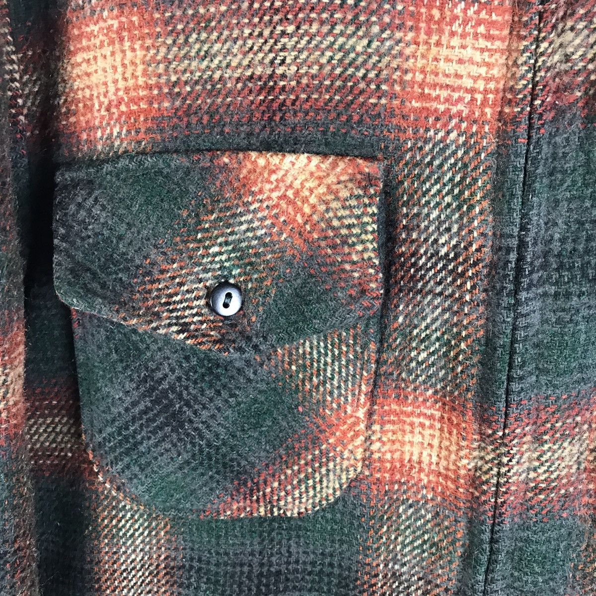 SHIPS Vtg Ships Outfitters Checkered Wool Flannel Jckt Size US L / EU 52-54 / 3 - 4 Thumbnail
