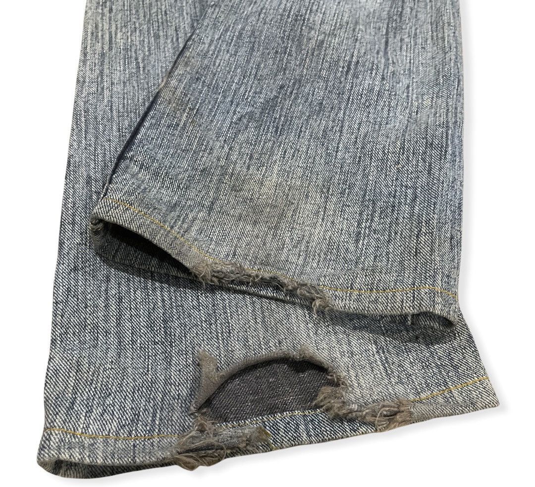 Katharine Hamnett London Katherine Hamnett Front Pocket Bush Distressed Jeans Size US 32 / EU 48 - 13 Thumbnail