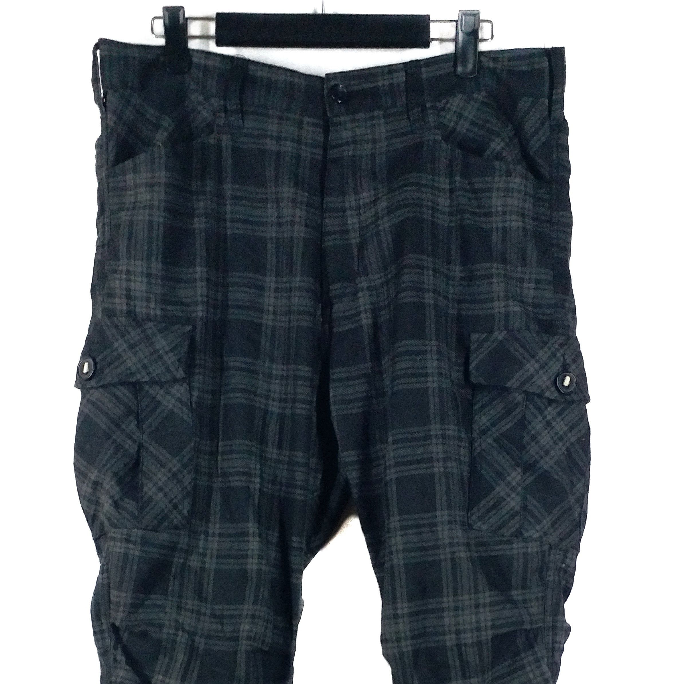 Japanese Brand 🔥Awesome Tartan Cargo Pant Style Multipockets Size 31 Size US 31 - 3 Thumbnail