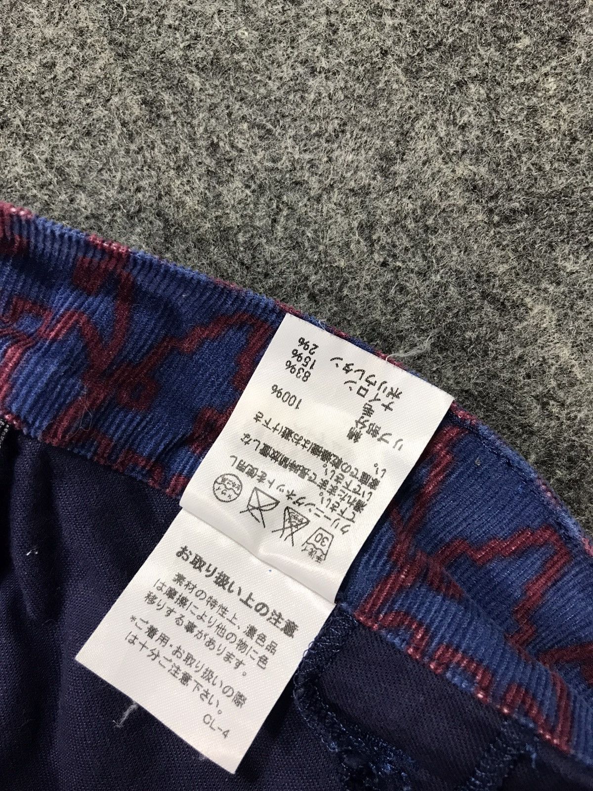 Issey Miyake × Japanese Brand × Tsumori Chisato Tsumori Chisato Corduroy Over Printed Pant Jogger K187j Size 30" / US 8 / IT 44 - 8 Thumbnail
