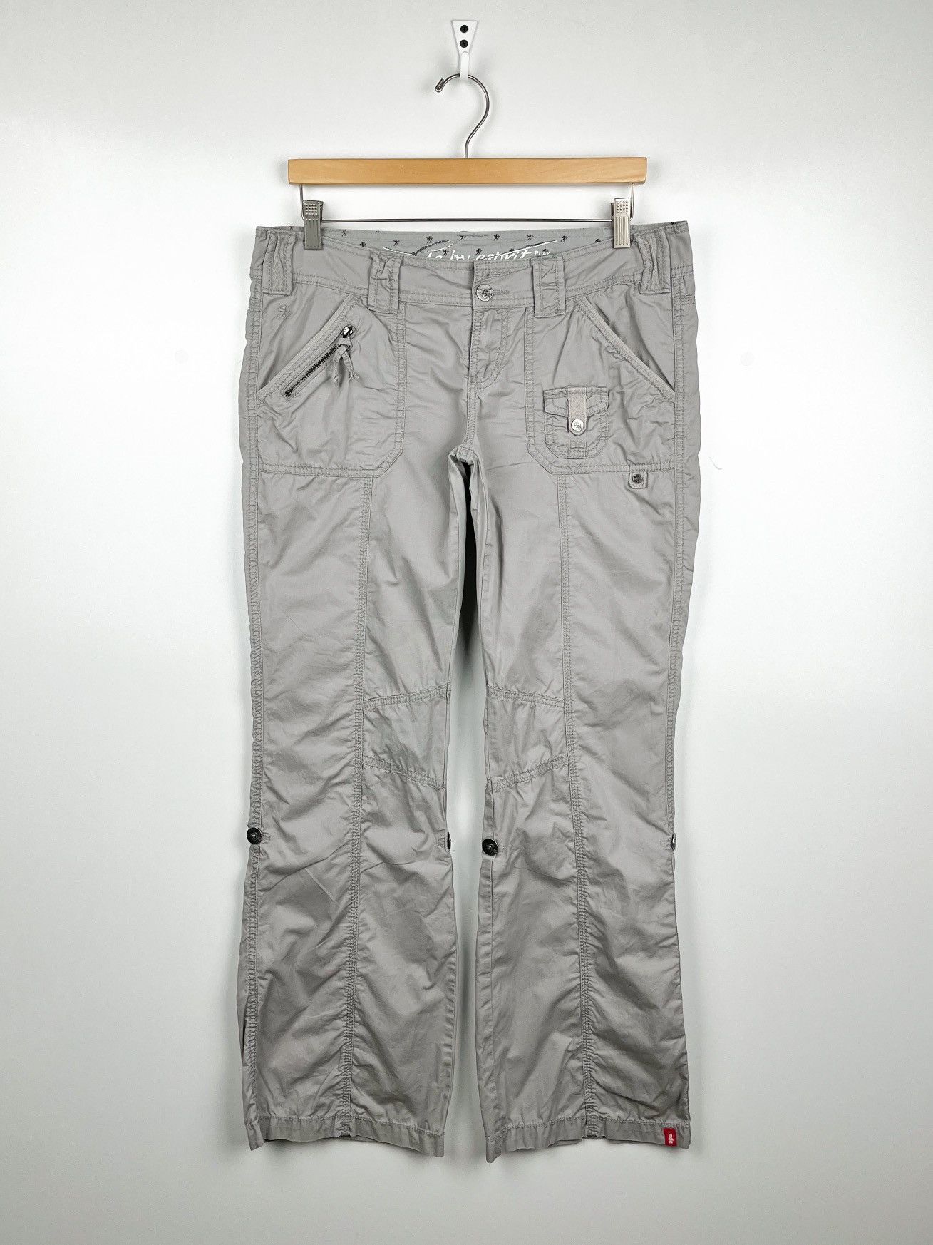 Japanese Brand Vintage Y2k cargo streetwear pants size 40 long Size 27" / US 4 / IT 40 - 1 Thumbnail