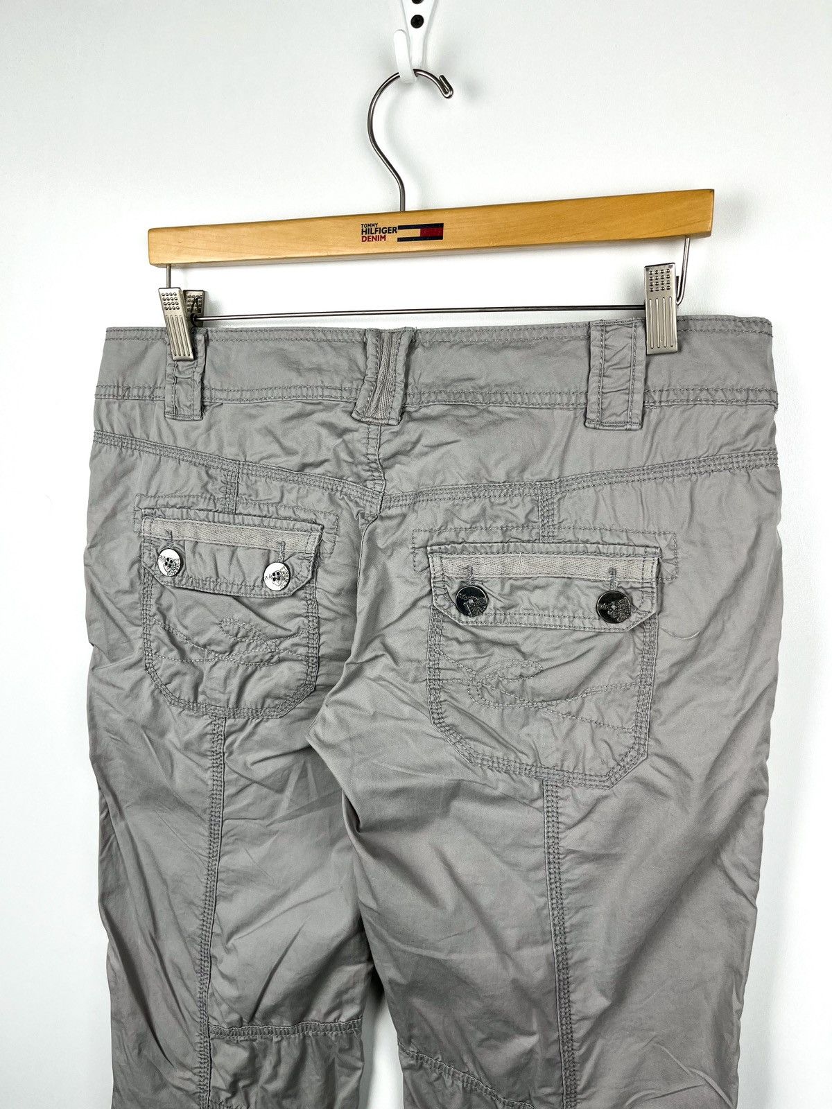 Japanese Brand Vintage Y2k cargo streetwear pants size 40 long Size 27" / US 4 / IT 40 - 4 Thumbnail