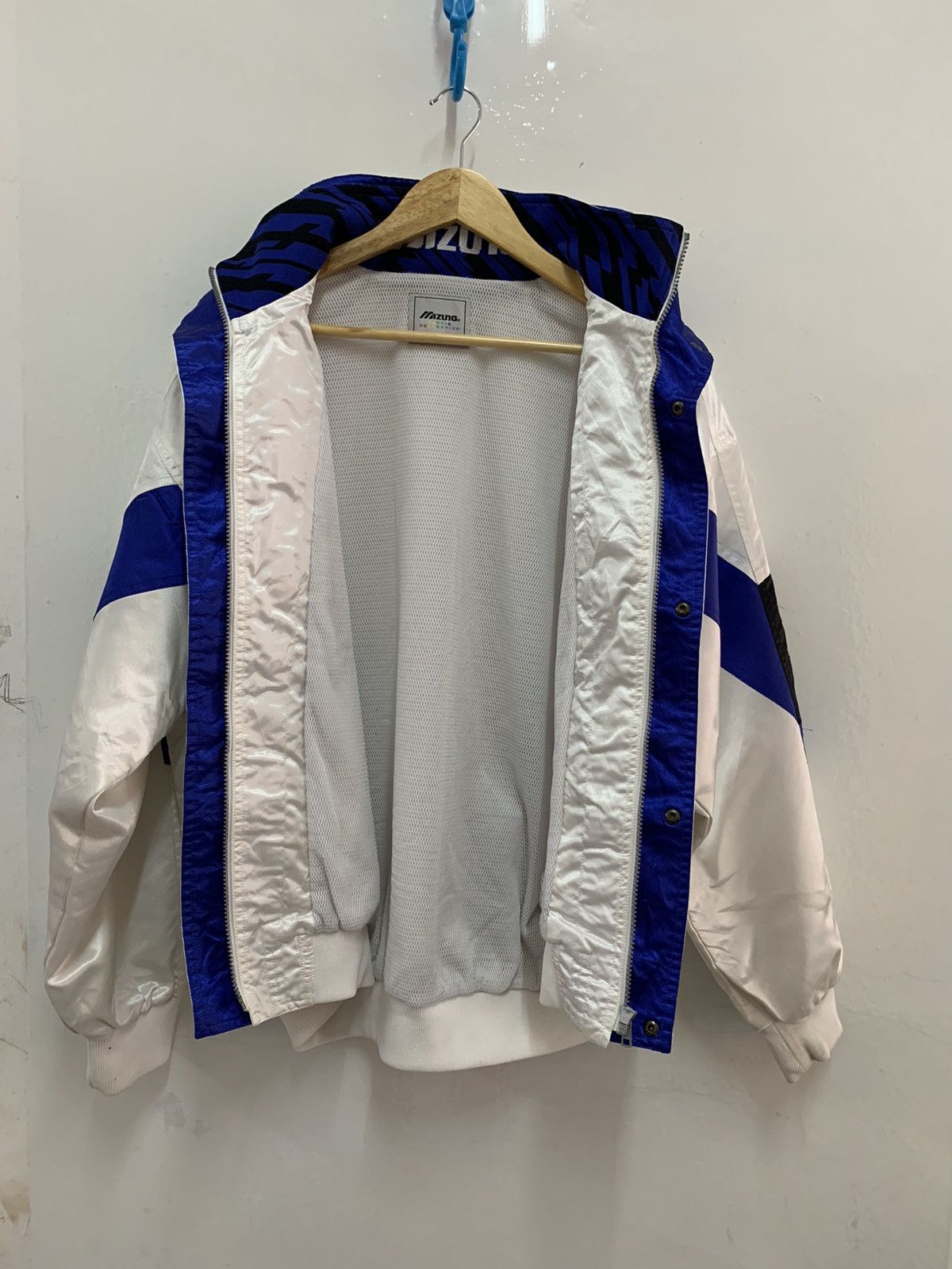 Mizuno Vintage Mizuno Tennis Collection Windbreaker Jacket Size US XL / EU 56 / 4 - 2 Thumbnail