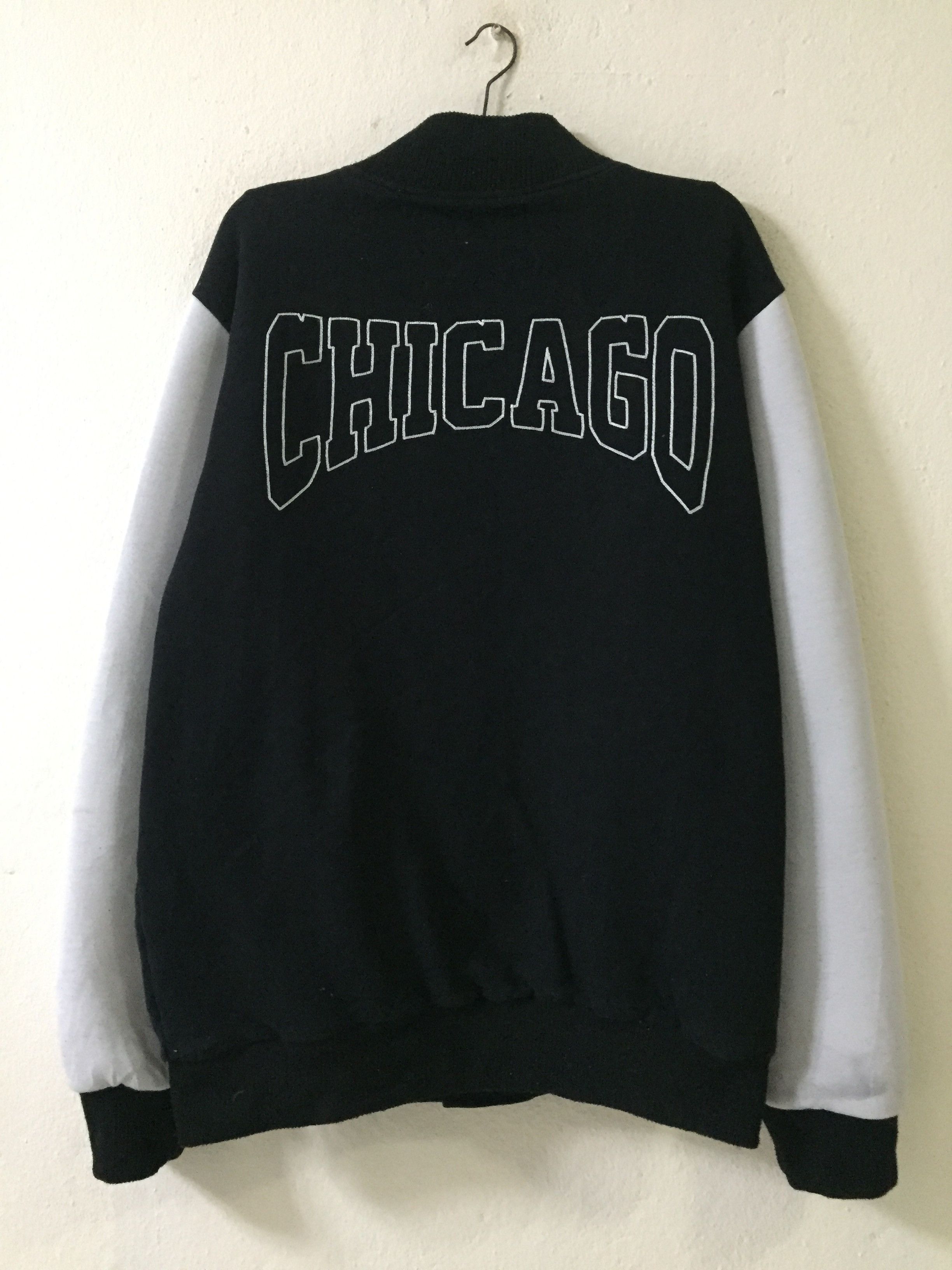 NBA NBA Chicago Bulls Varsity Jacket Size US L / EU 52-54 / 3 - 9 Thumbnail