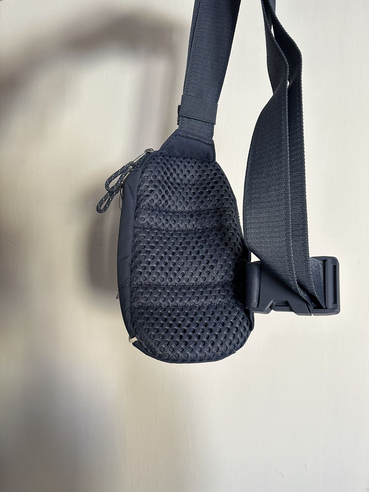 Nike × Vintage Nike Sportwear Essentials Crossbody Bag (1L) Size ONE SIZE - 5 Thumbnail