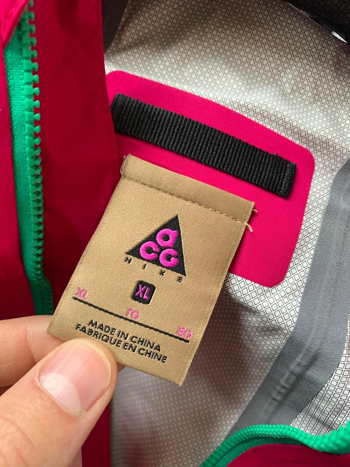 Nike ACG Windbreaker Jacket in Pink Size US XL / EU 56 / 4 - 14 Thumbnail