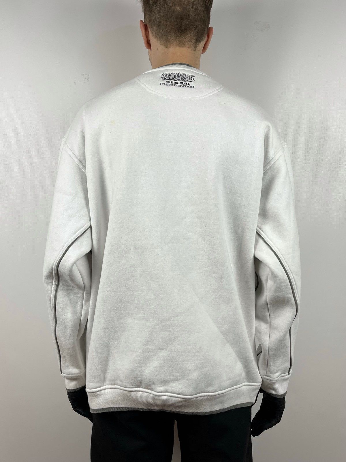 Karl Kani Vintage Karl Kani Limited Edition White Sweatshirt Size US XL / EU 56 / 4 - 5 Thumbnail