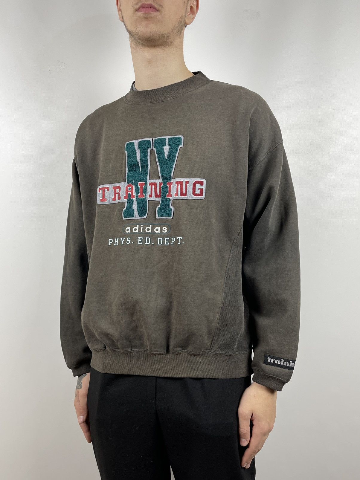 Adidas 90s Vintage Adidas NY Training Phys.Ed.Dept Faded Sweatshirt Size US M / EU 48-50 / 2 - 4 Thumbnail