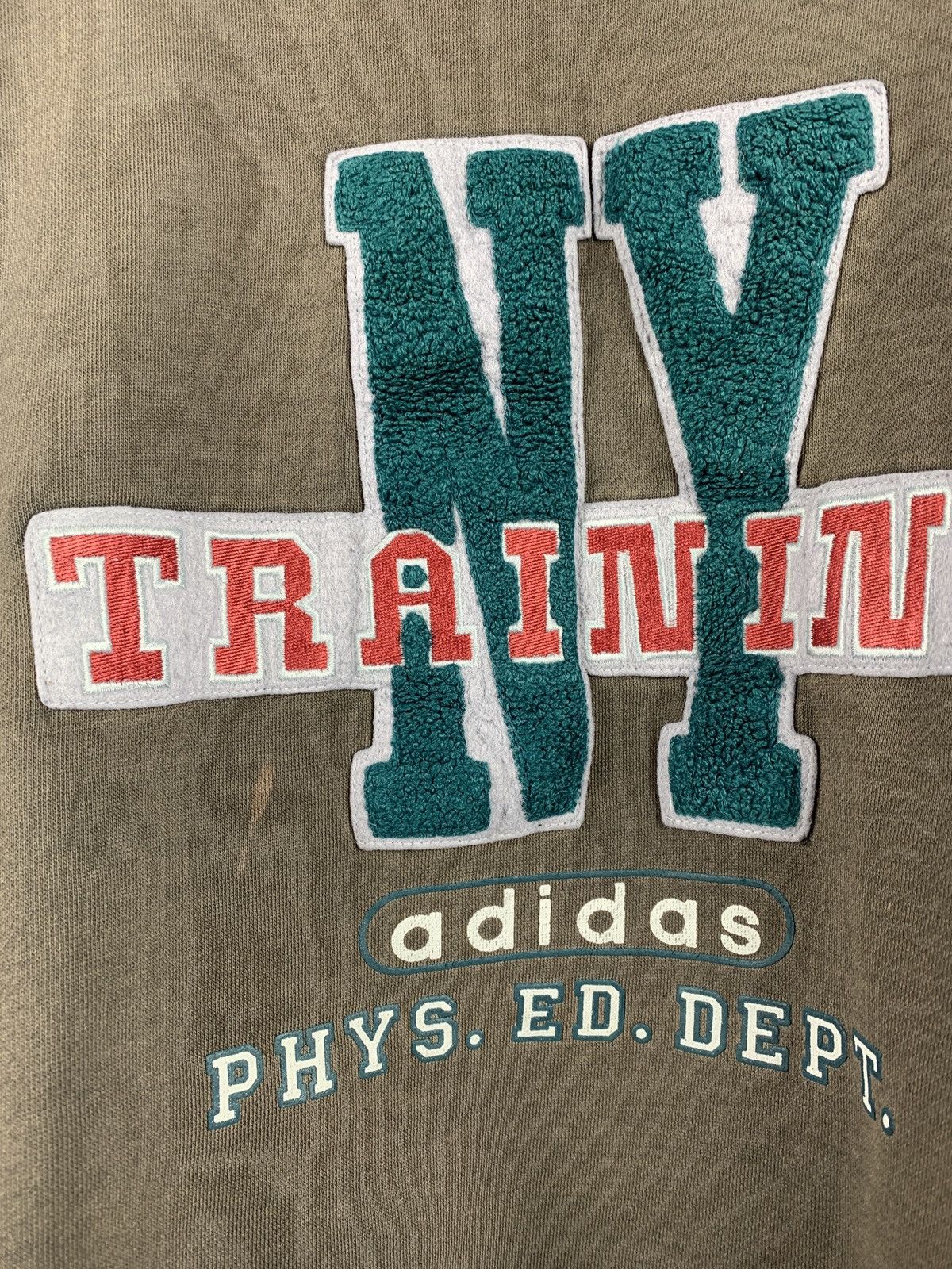 Adidas 90s Vintage Adidas NY Training Phys.Ed.Dept Faded Sweatshirt Size US M / EU 48-50 / 2 - 18 Thumbnail