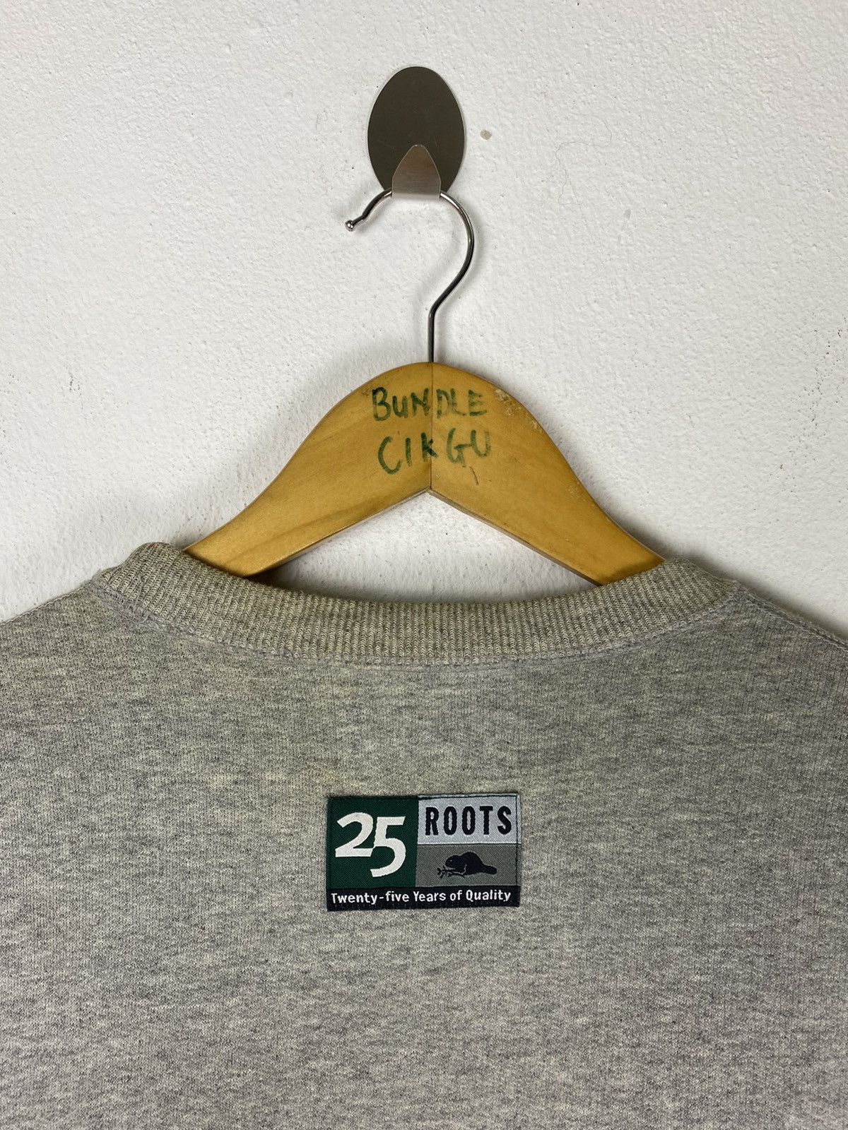 Roots ROOTS CANADA ATHLETIC SWEATSHIRT- LARGE SAIZE Size US L / EU 52-54 / 3 - 4 Thumbnail