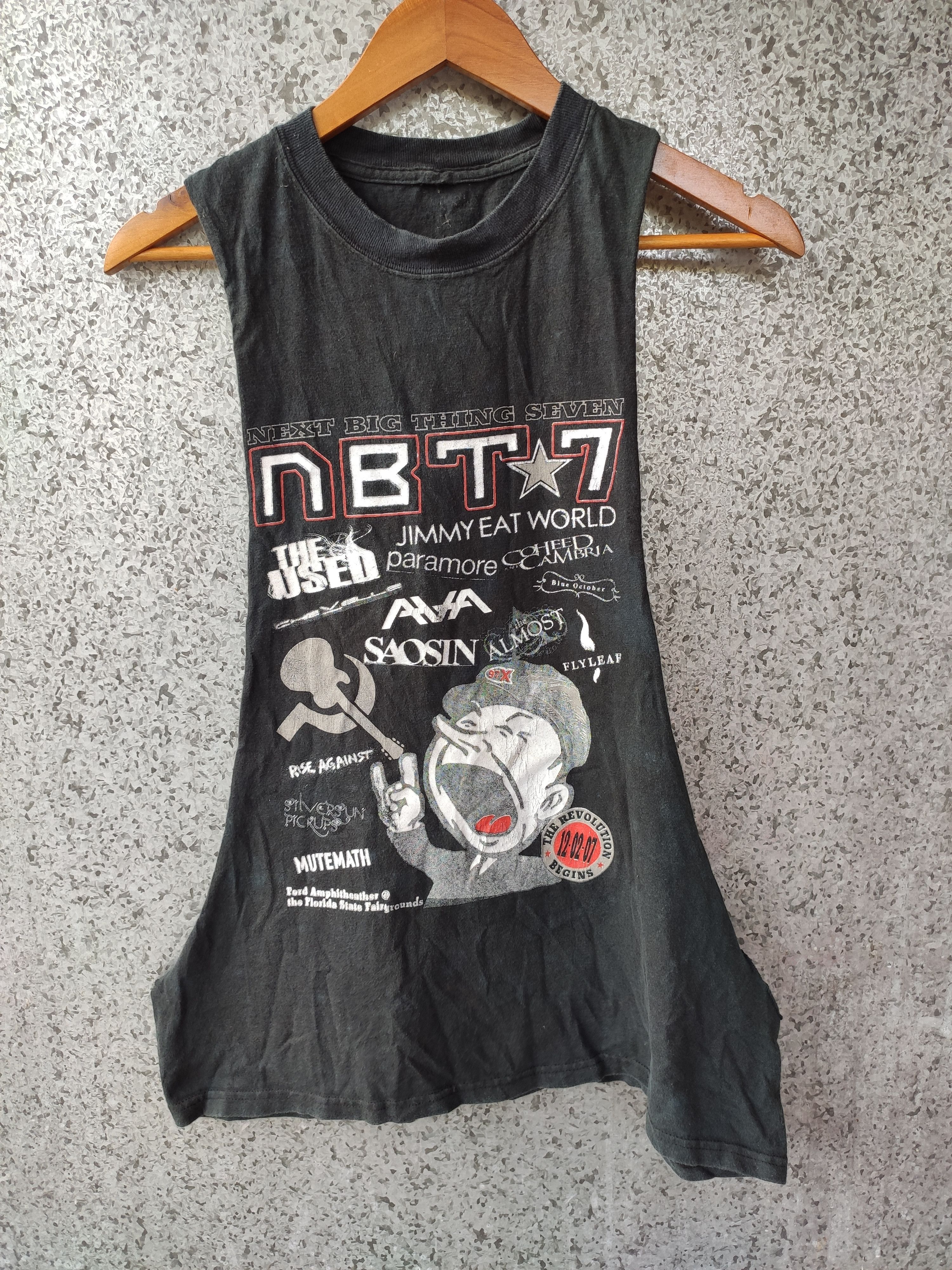 Band Tees Next Big Thing 7 tank top sun faded tees Size US L / EU 52-54 / 3 - 1 Thumbnail