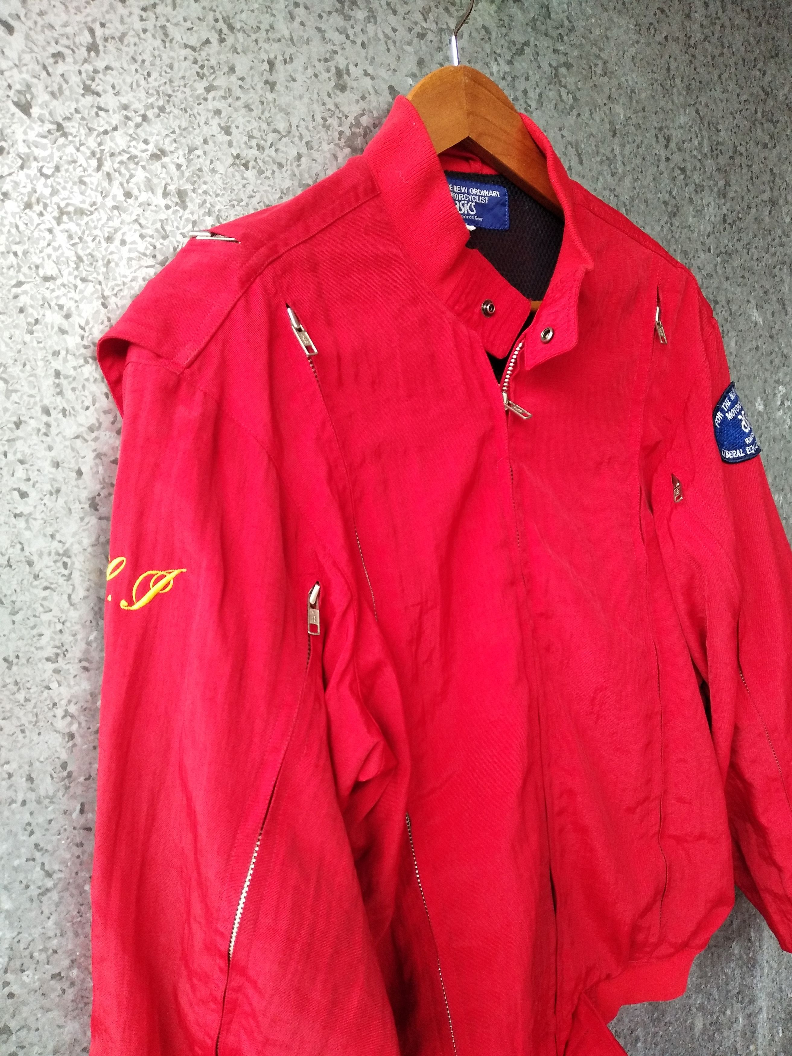 Asics Vintage Asics Motoring zipper jacket Size US L / EU 52-54 / 3 - 9 Thumbnail