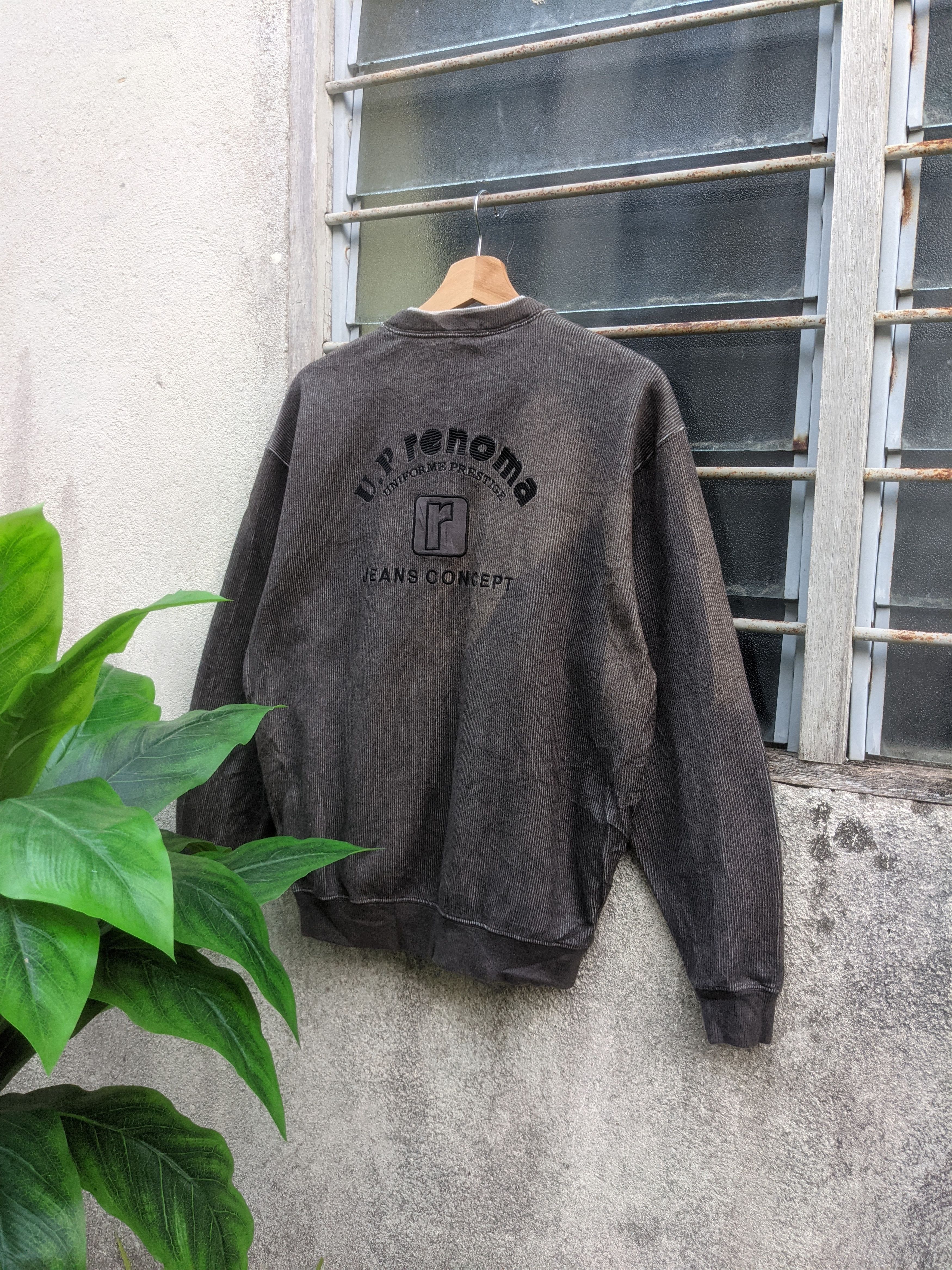 image of Steals Vintage Up Renoma Embroidery Crewneck in Black, Men's (Size Large)