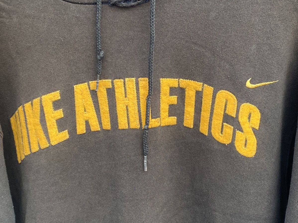 Nike Distressed Vintage Nike Athletics Sun Faded Size US M / EU 48-50 / 2 - 6 Thumbnail