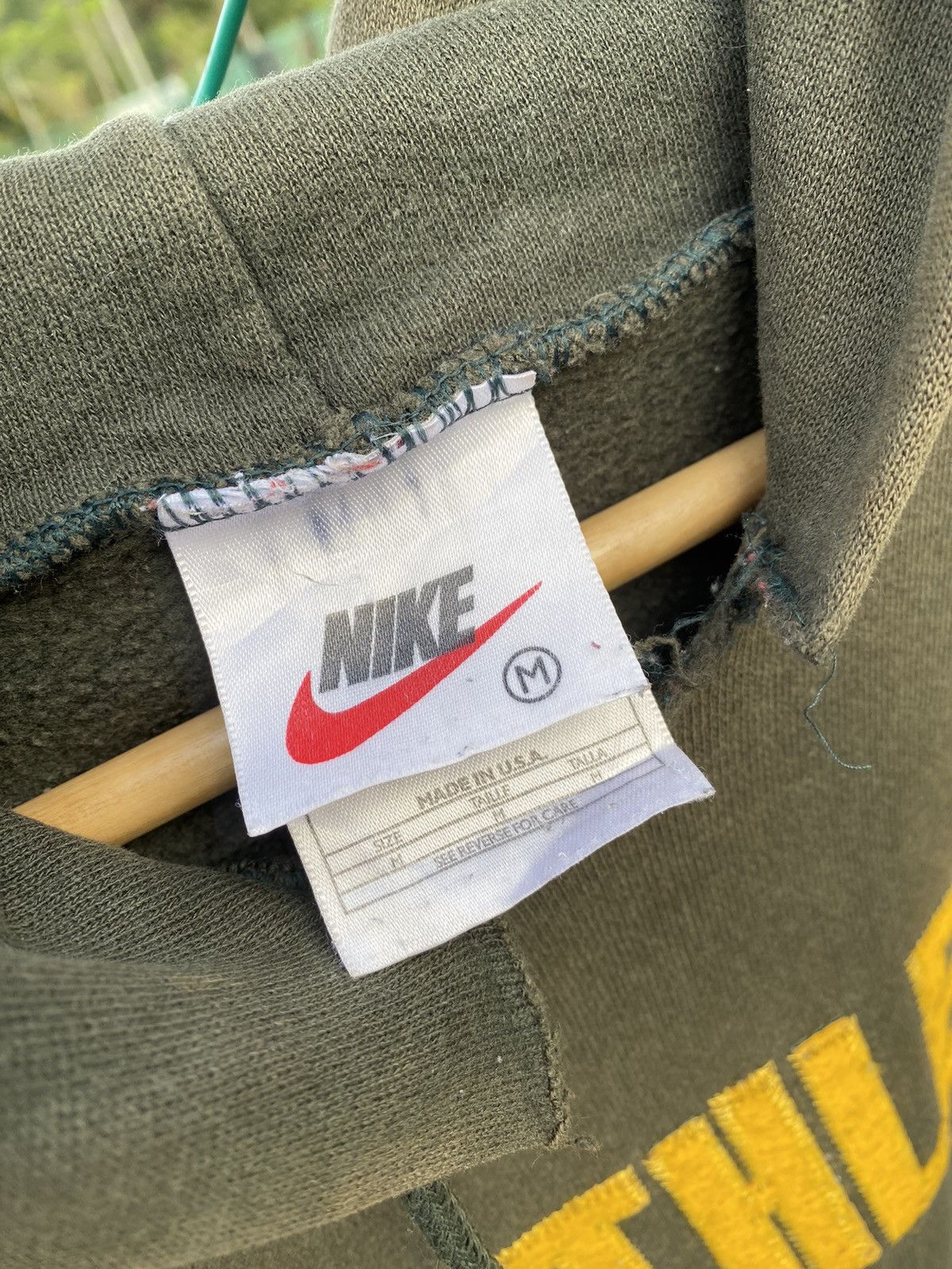 Nike Distressed Vintage Nike Athletics Sun Faded Size US M / EU 48-50 / 2 - 9 Thumbnail