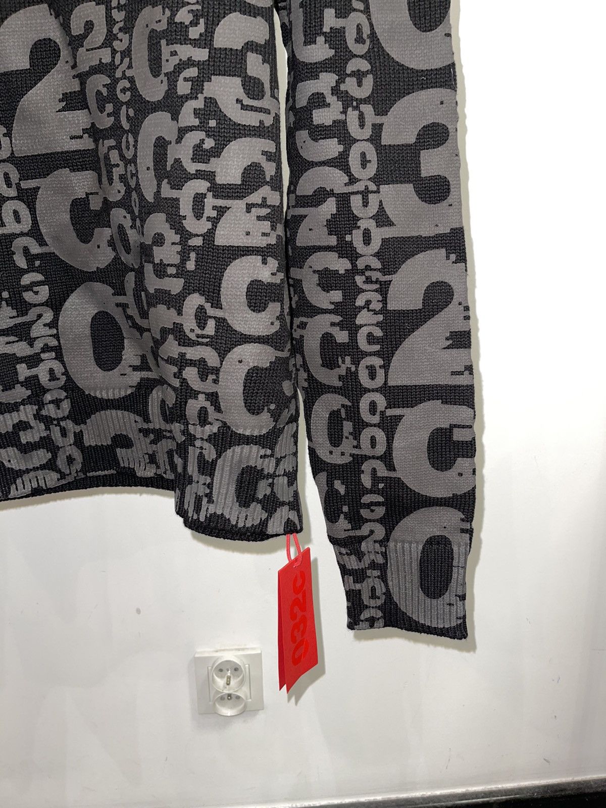 032c DSWT! 032c Logo All Over Monogram Black Crewneck Size US L / EU 52-54 / 3 - 3 Thumbnail